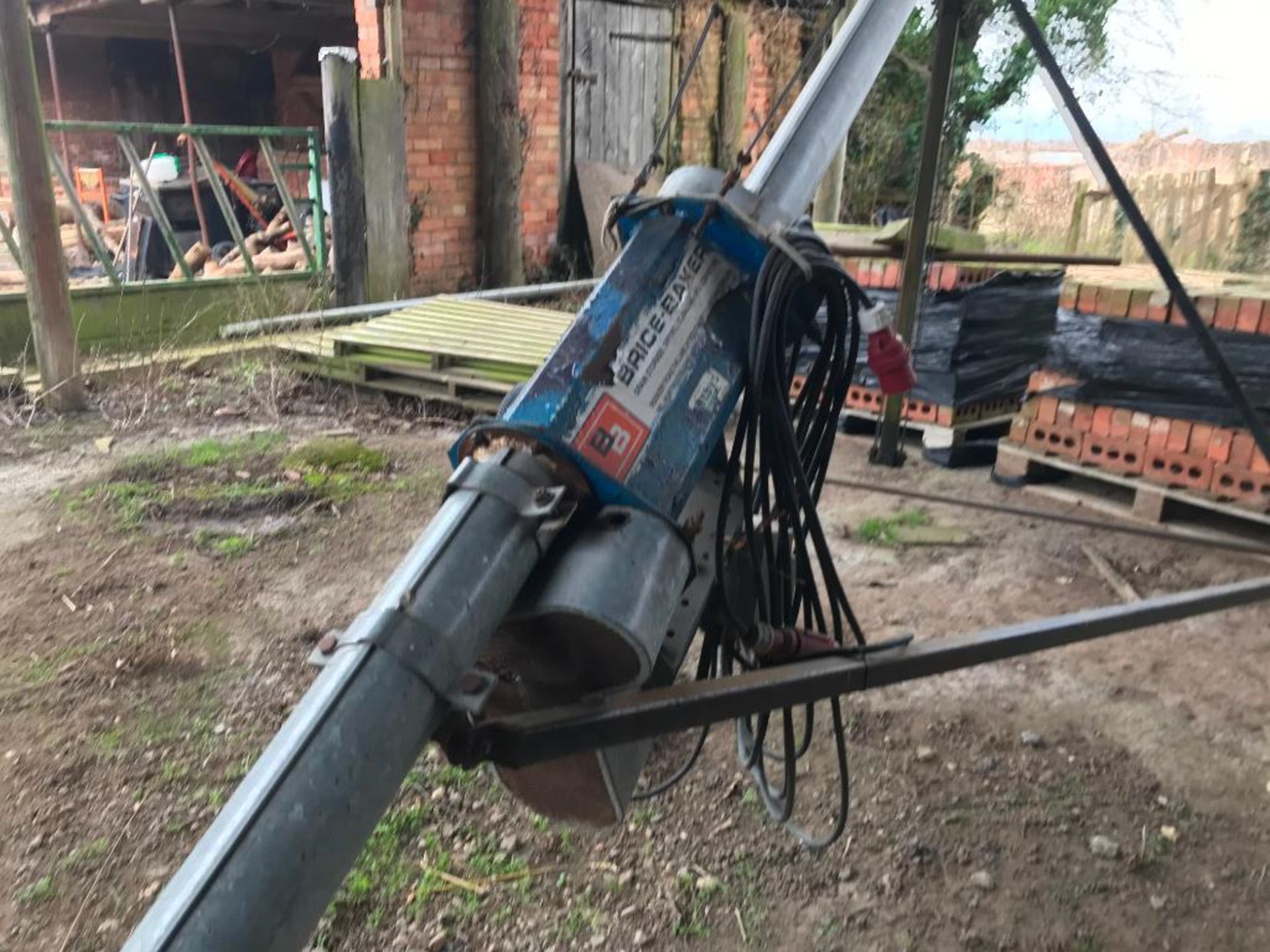 Brice Baker 10.6m 4” 3 phase auger - Image 3 of 4