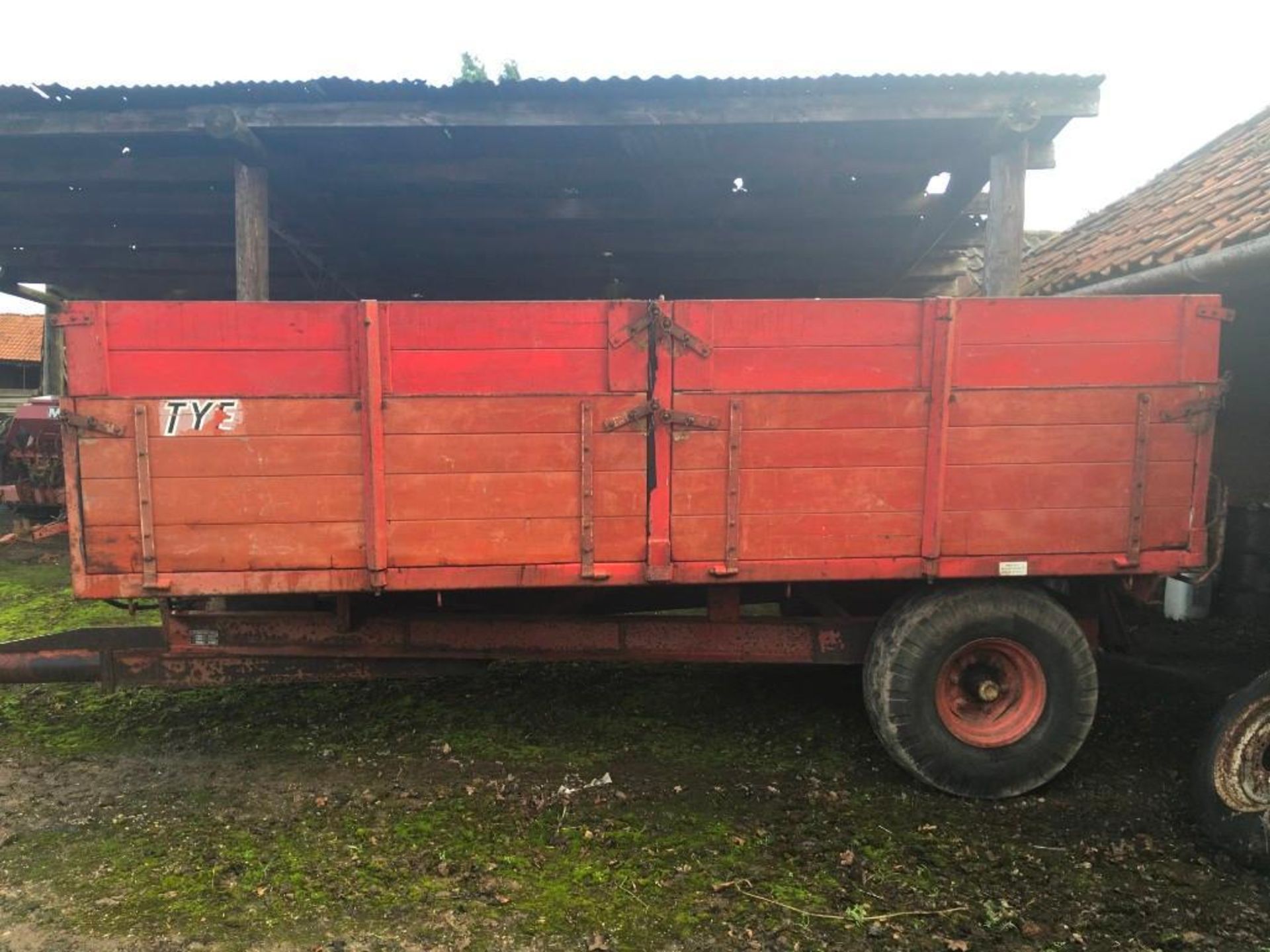 1975 Tye 6T single axle grain trailer with extensions. On the farm from new. Serial No: 6782 - Image 9 of 12
