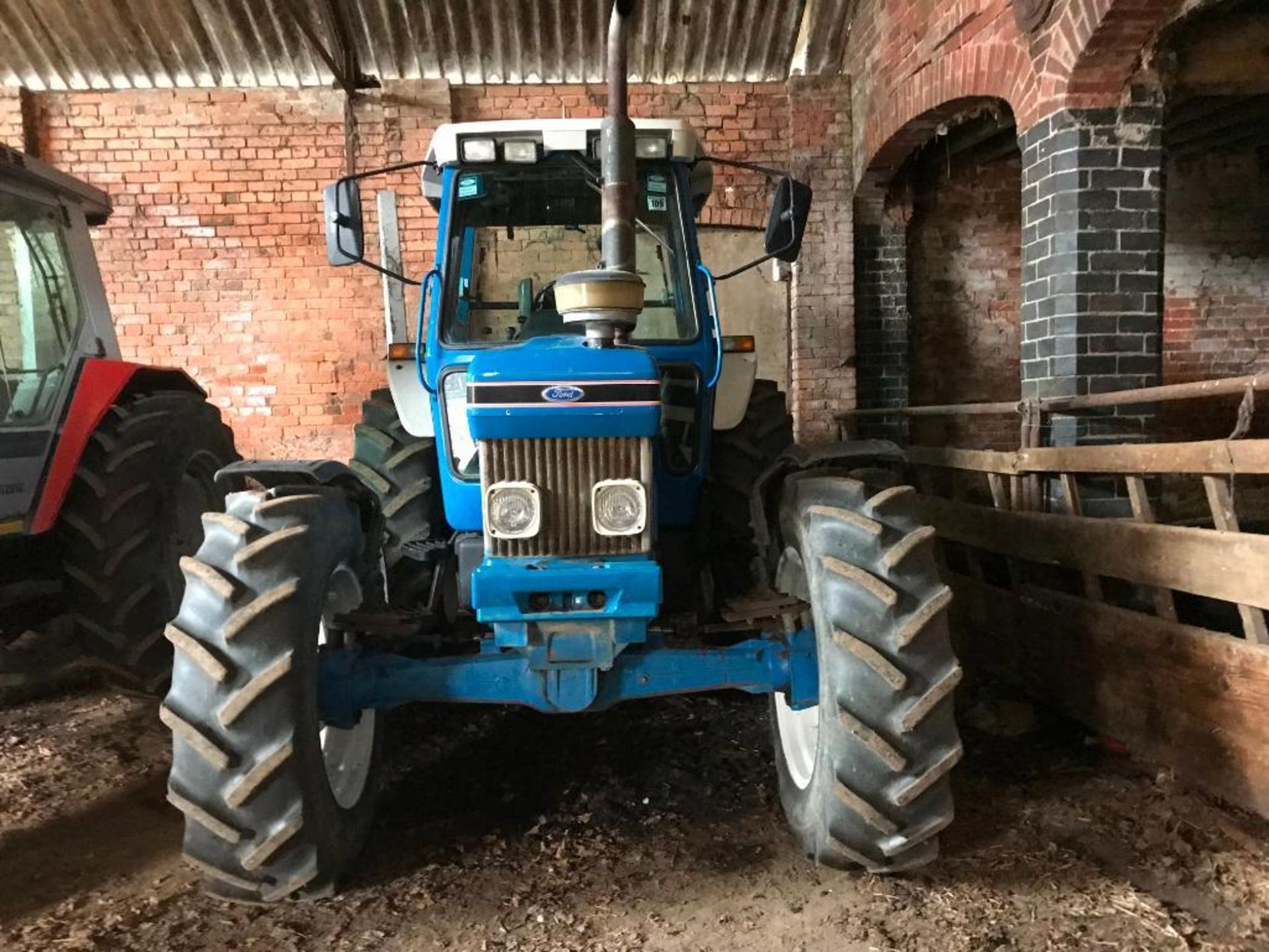 1991 Ford 7810, 16.9/38 & 13.6/28 Goodyear tyres, hours unknown