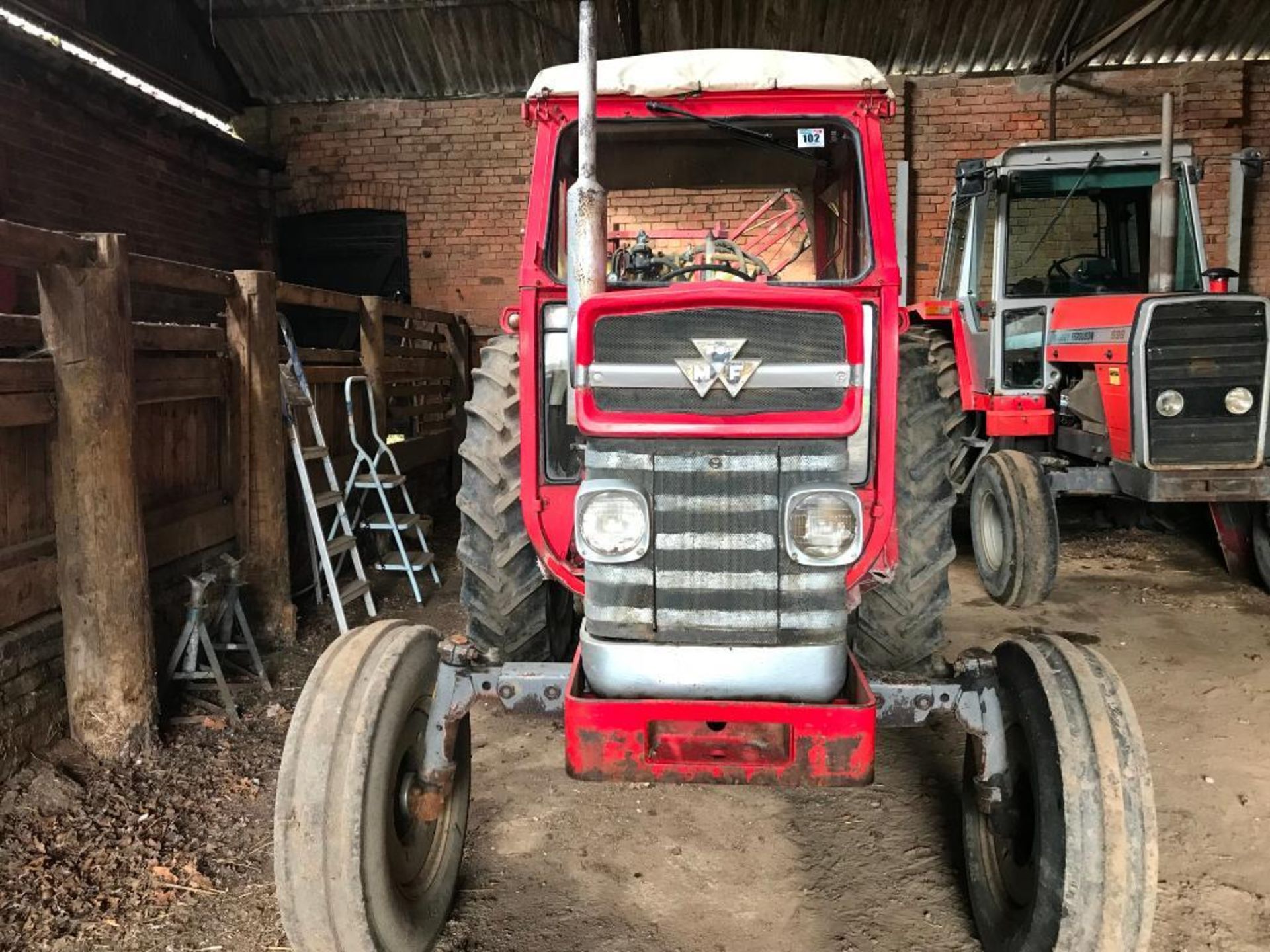 1974 Massey Ferguson 188 MultiPower tractor, 3 spool valves, rear link arms and pickup hitch, benefi