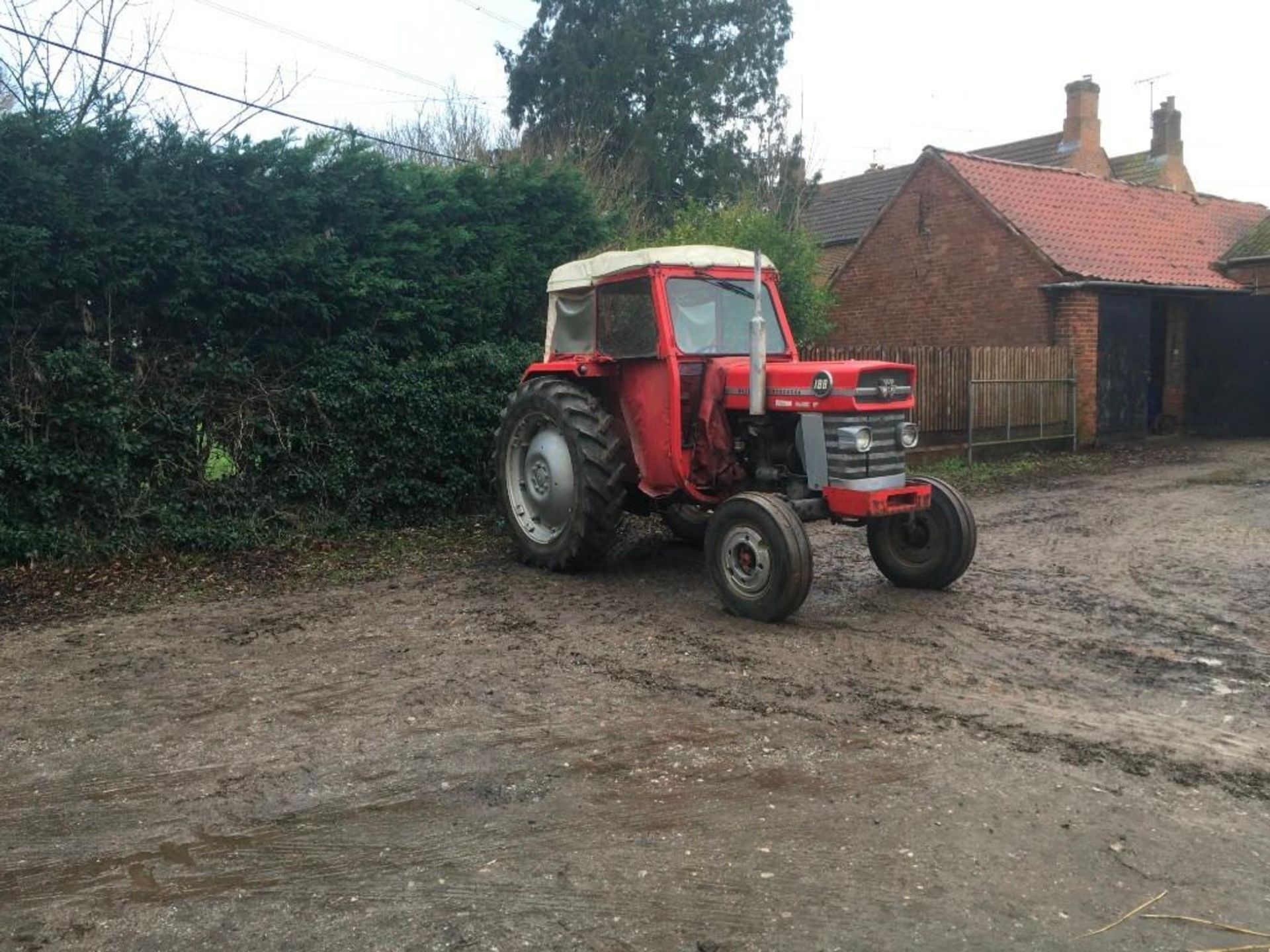 1974 Massey Ferguson 188 MultiPower tractor, 3 spool valves, rear link arms and pickup hitch, benefi - Image 3 of 21