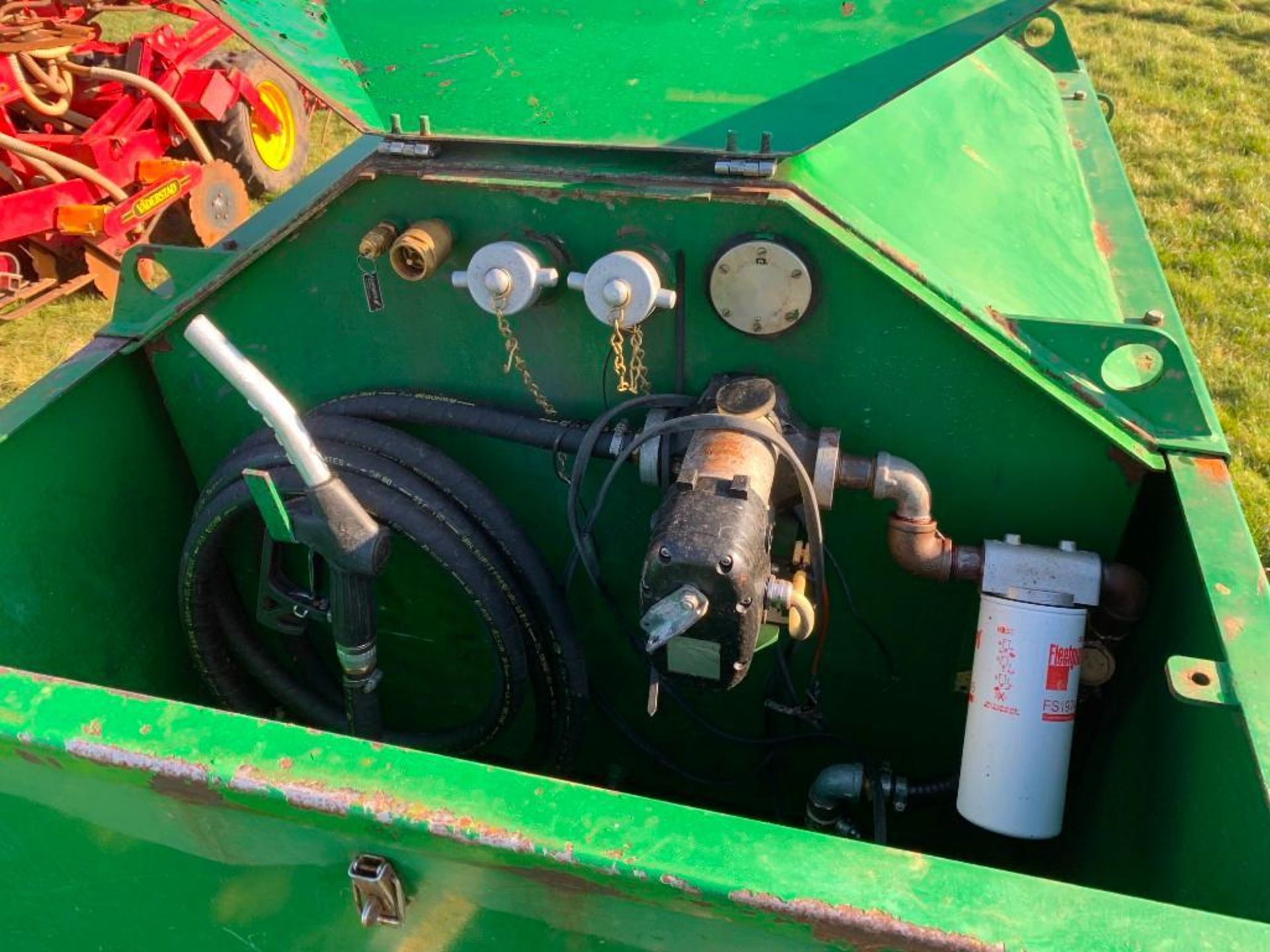 Green Crop 1000Litre Bunded Fuel Bowser, Tandem Axle, 12V Fuel Pump - Image 5 of 5