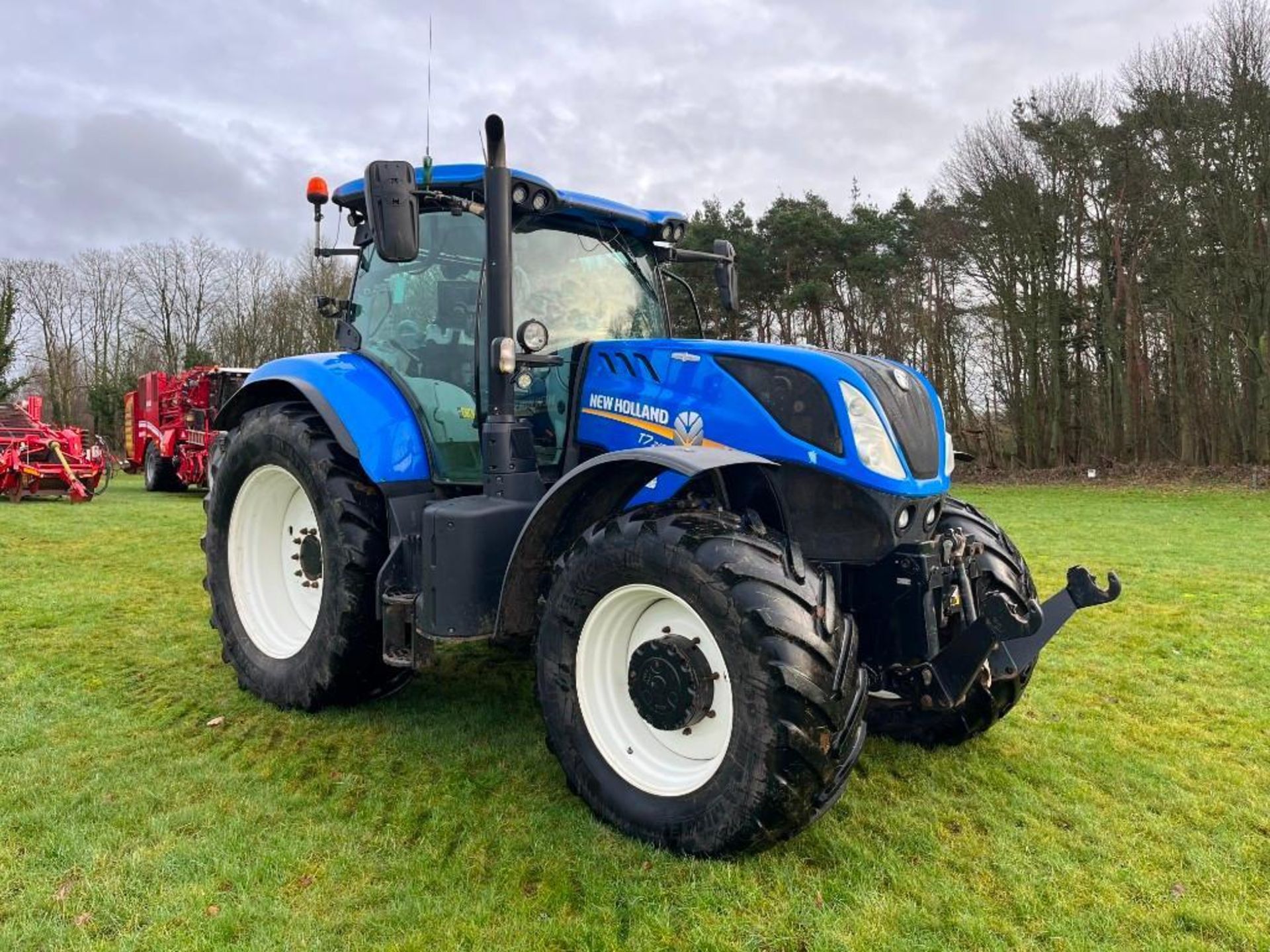 2017 New Holland T7.245 Auto Command Vario Gearbox, 50K, 3-Point Linkage, 4 No. Rear Hydraulic Spool - Image 3 of 8