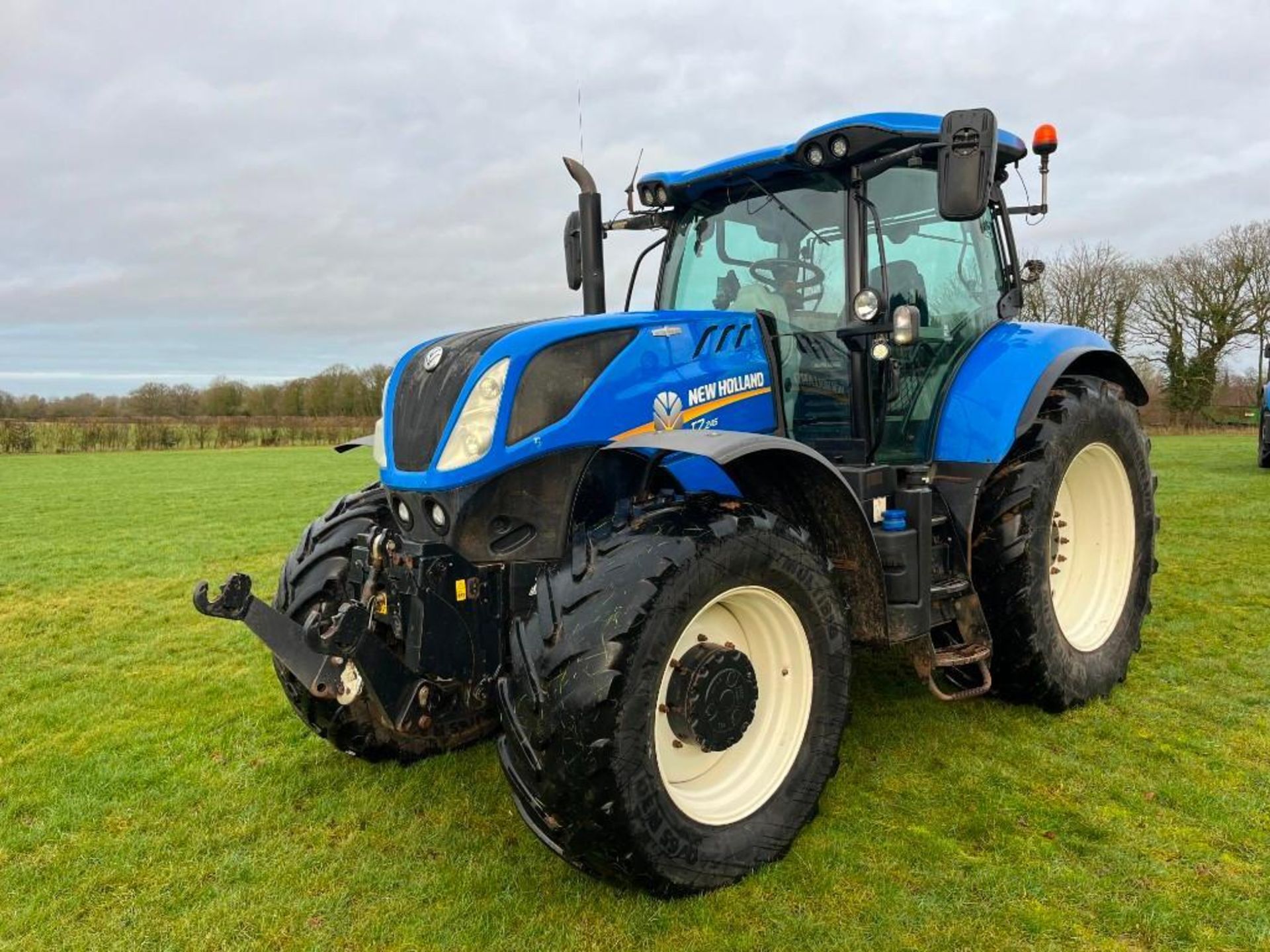 2017 New Holland T7.245 Auto Command Vario Gearbox, 50K, 3-Point Linkage, 4 No. Rear Hydraulic Spool