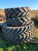 John Deere Wheels & Tyres, Rear: 380/90 R46, Front: 380/85 R30, Goodyear Tyres