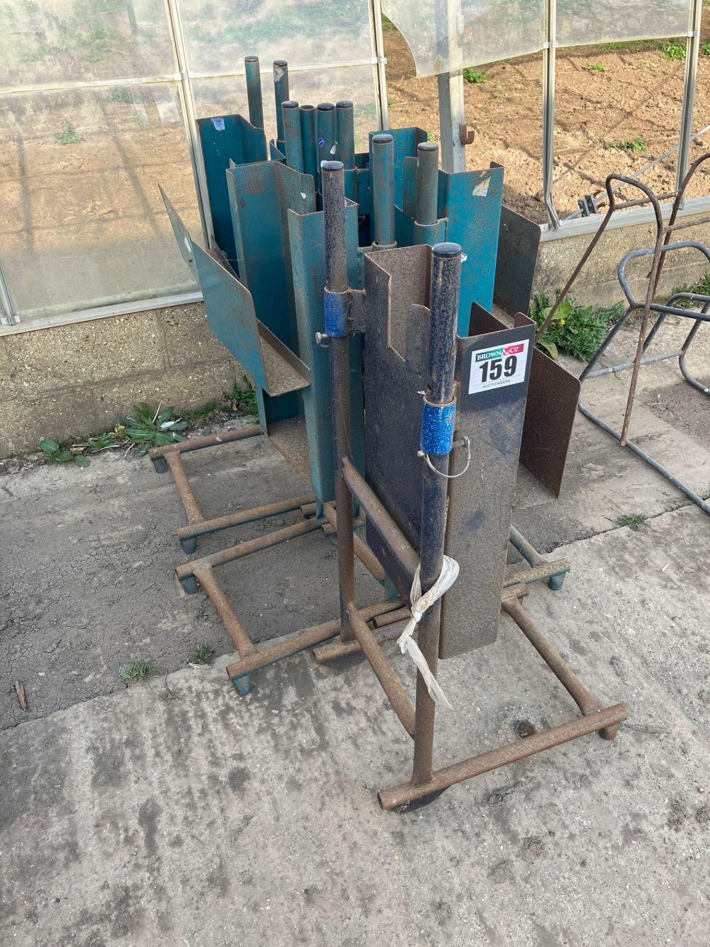 5No metal packing stands