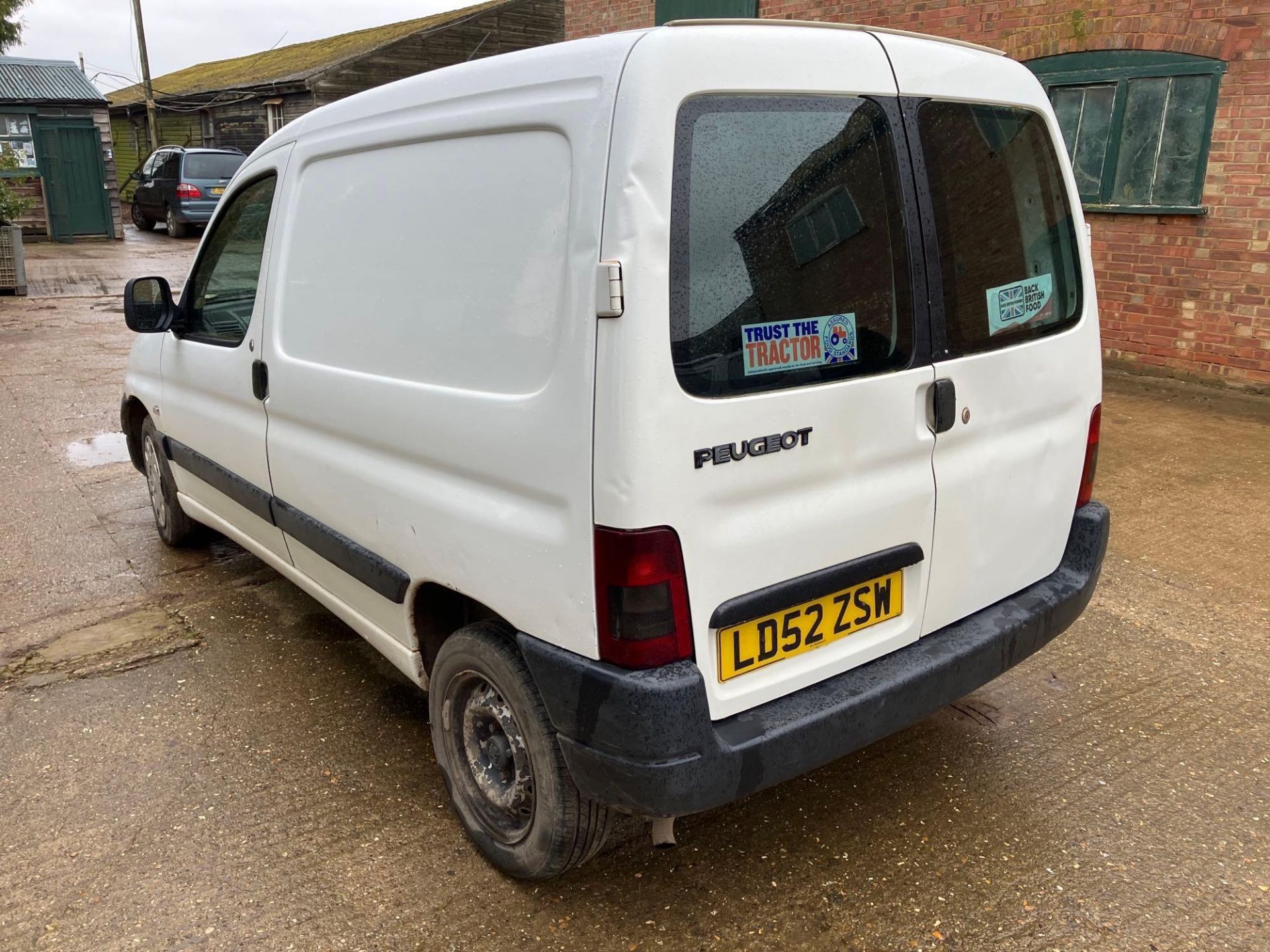 2002 Peugeot Partner 3 door van, white with cloth interior on 175/65R14 wheels and tyres. Reg No: LD - Image 3 of 5