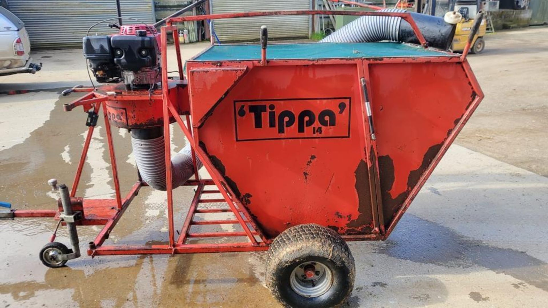 Tippa paddock cleaner & horse manure vacuum - Image 2 of 6