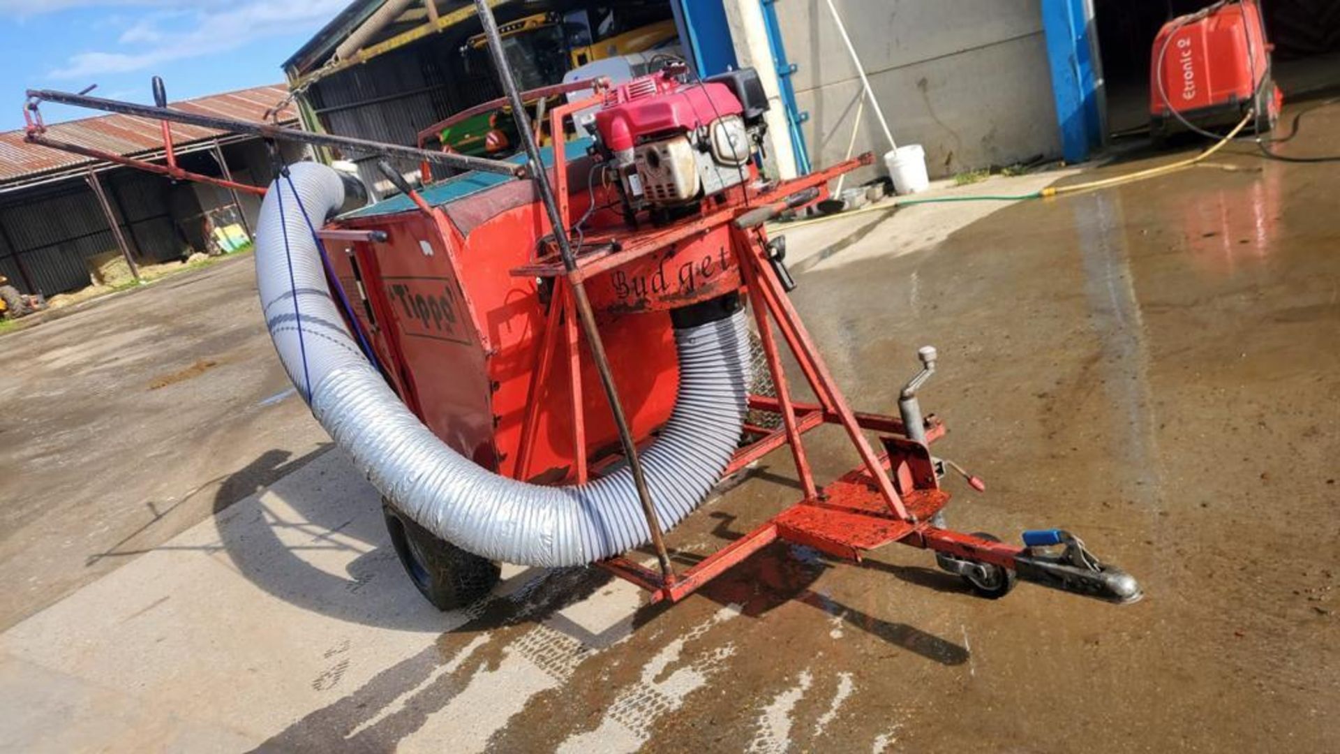 Tippa paddock cleaner & horse manure vacuum - Image 6 of 6