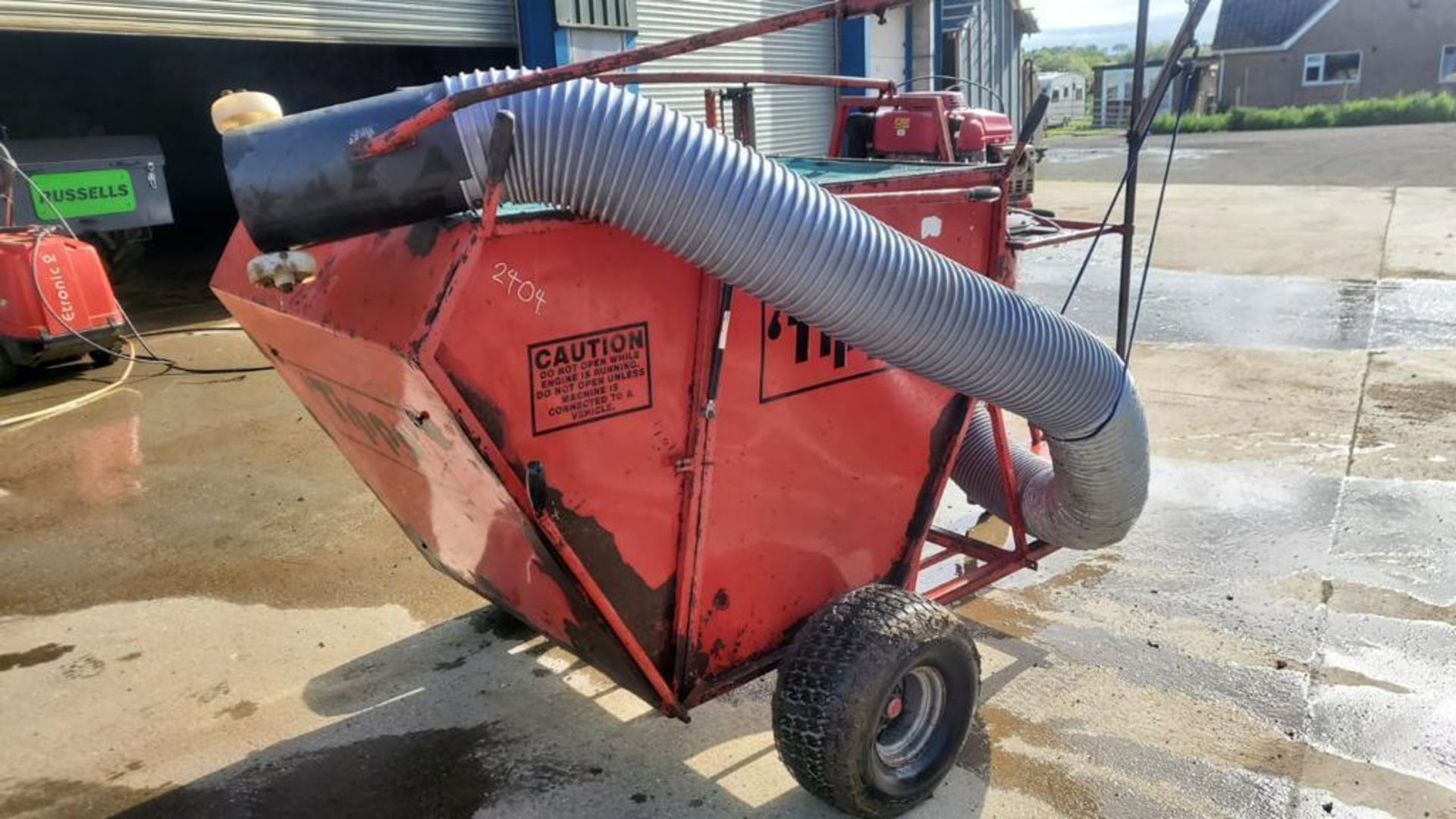 Tippa paddock cleaner & horse manure vacuum - Image 4 of 6