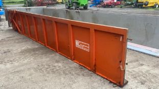 Larrington trailer sides