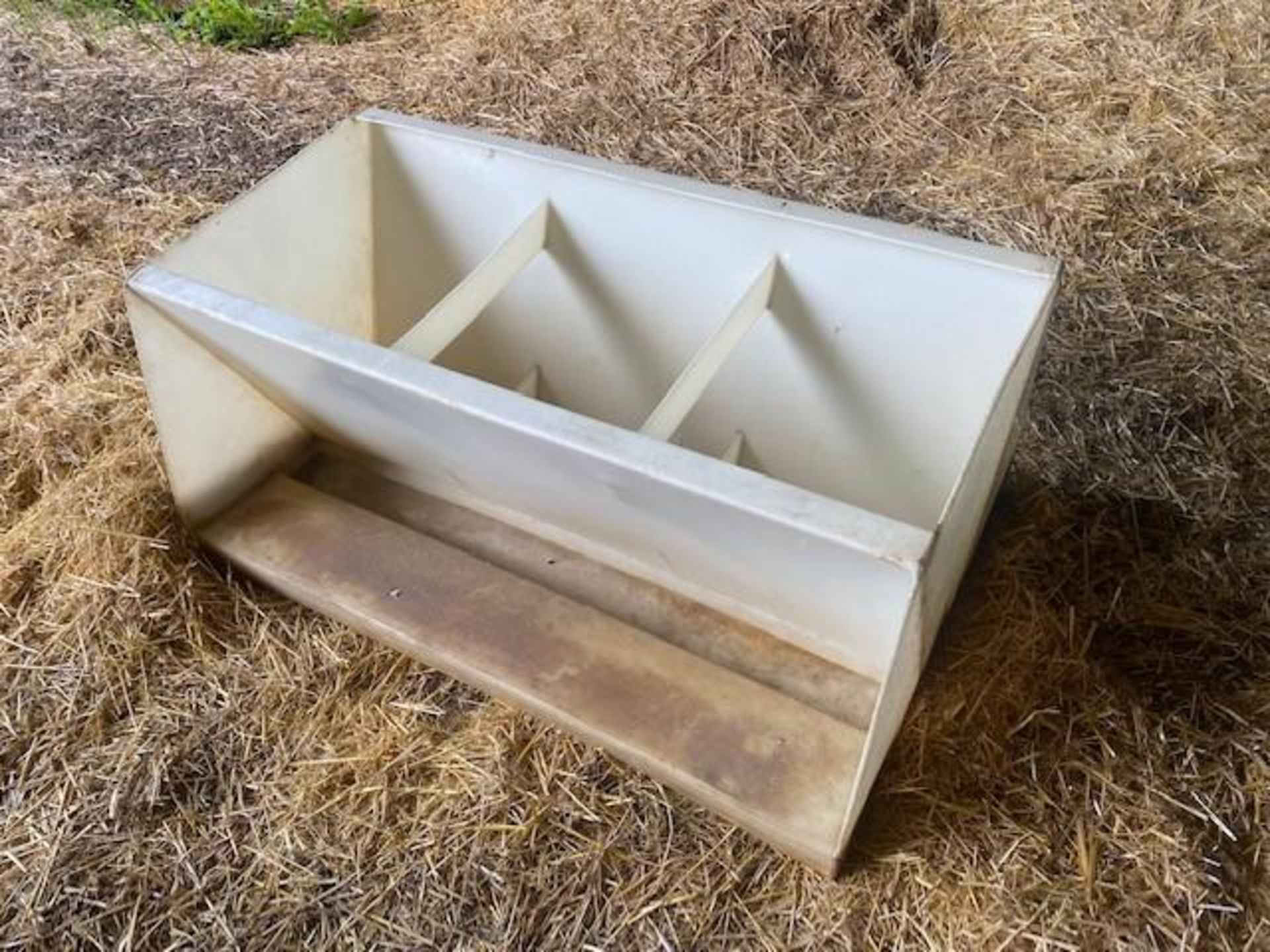 10 x duck / poultry feeders - Image 2 of 2