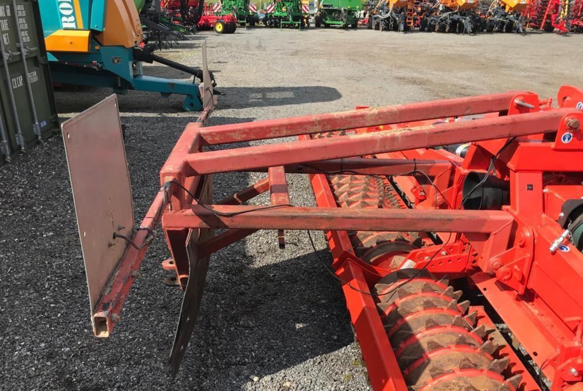 Home made rear tow hitch to fit Kuhn HR 6m power harrow - Image 5 of 7
