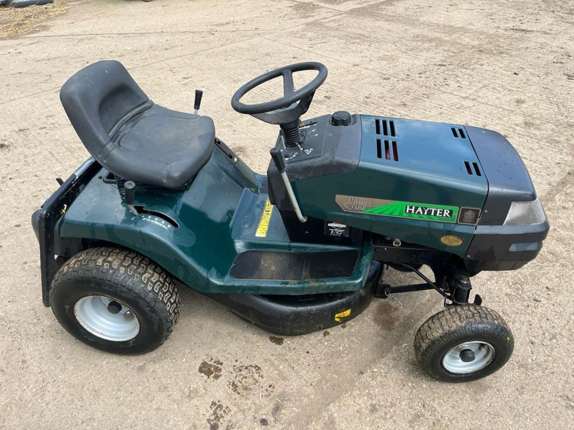 2001 Hayter Heritage 13/30 Ride-On Mower - Image 2 of 5