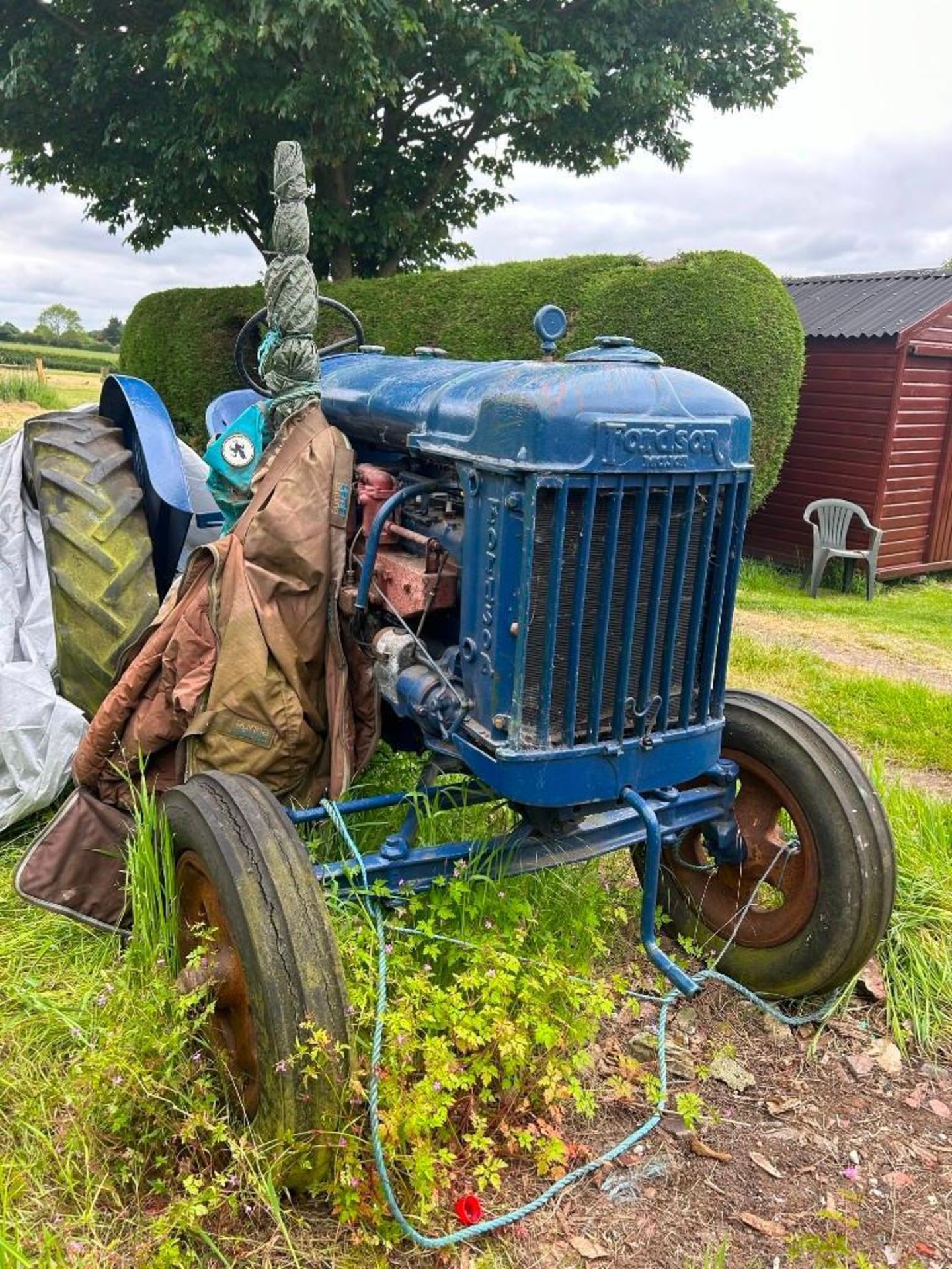 Fordson Major EN27 - Image 2 of 13