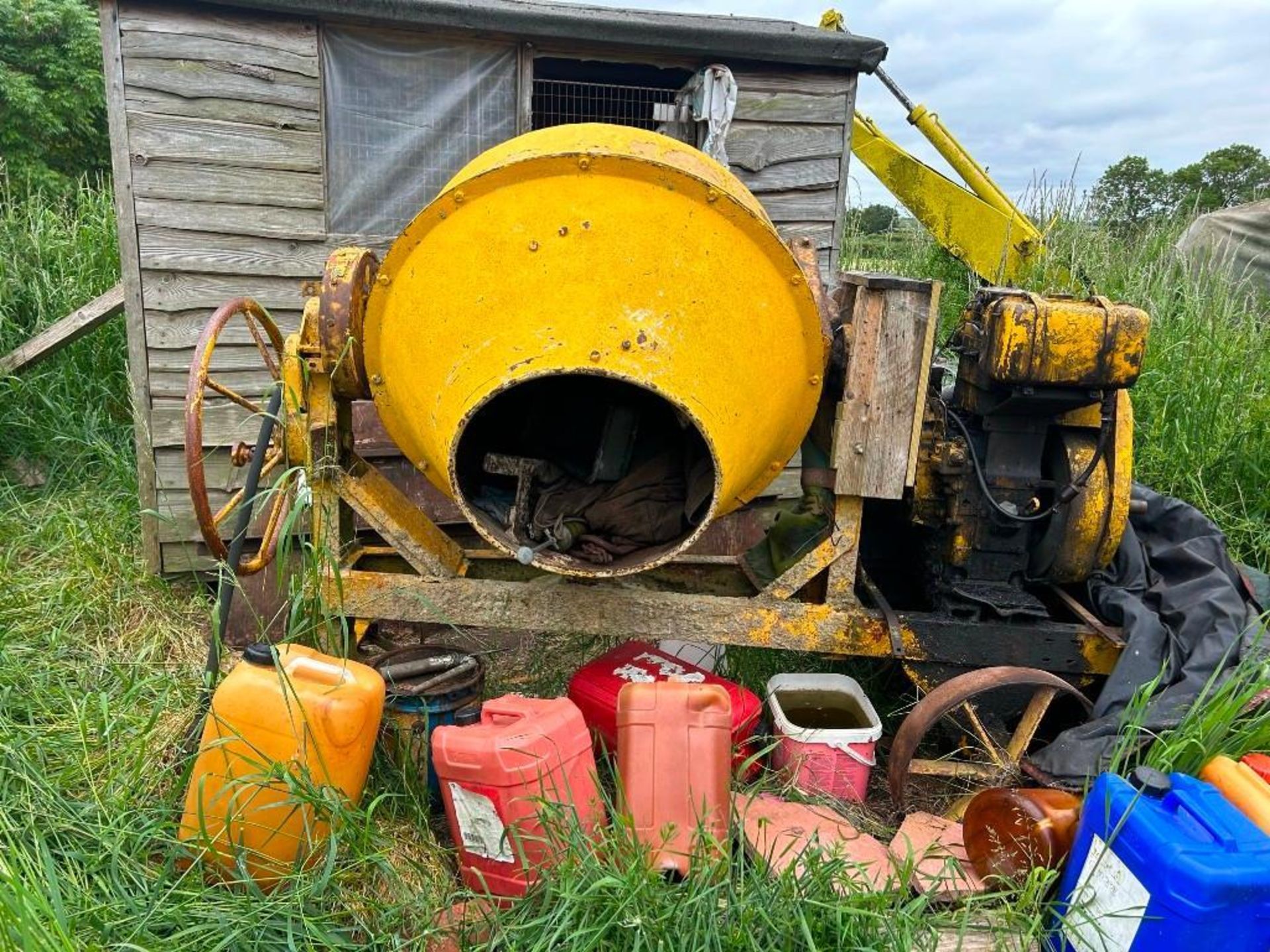 Vintage 1/2T Cement Mixer - Image 2 of 9