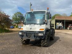 2004 Mercedes-Benz Unimog U400