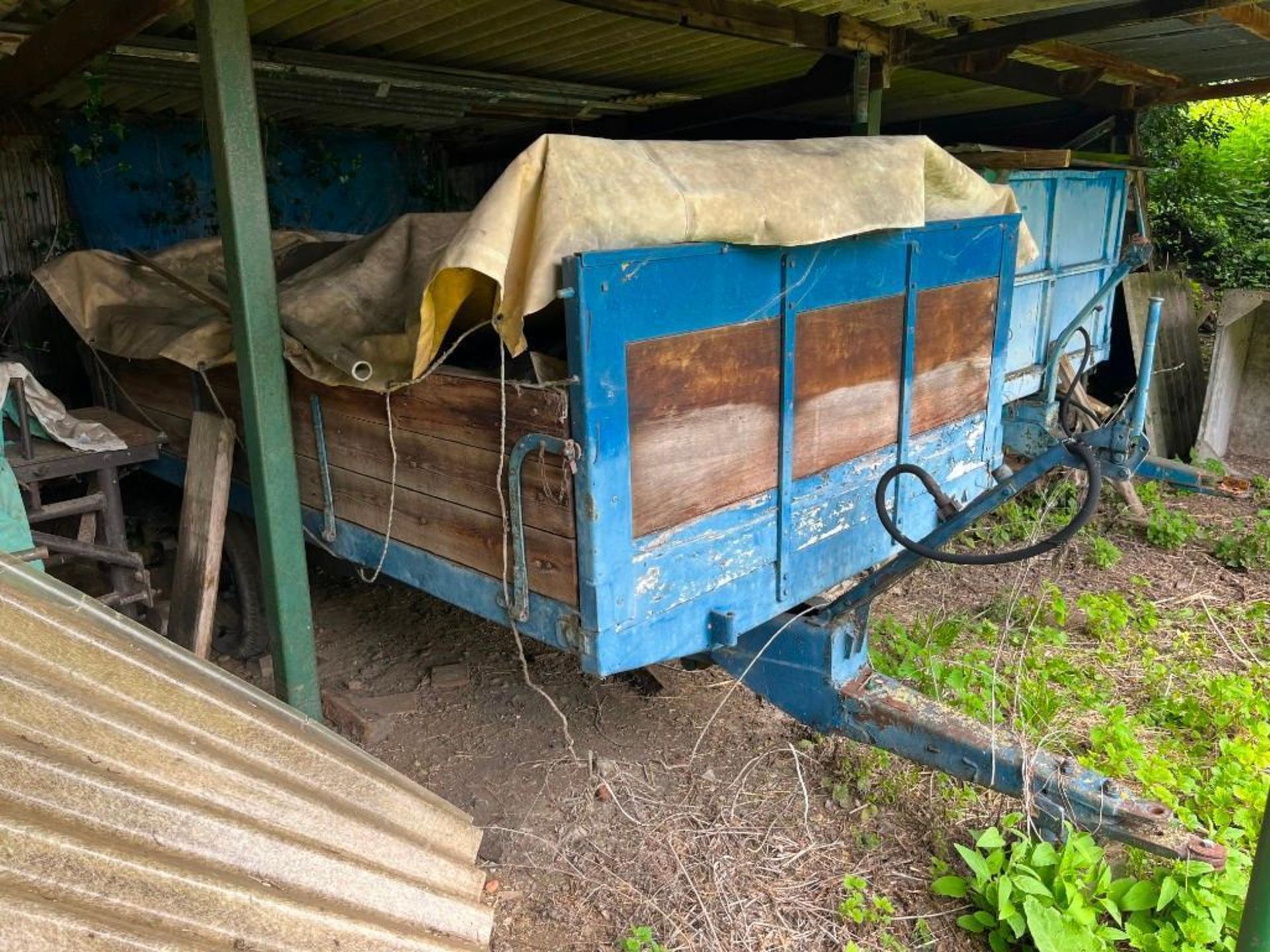 W E Weeks Wooden Sided Tipping Trailer - Image 5 of 5