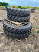 Row Crops, Rear 300/95 R46, Front: 270/95 R32