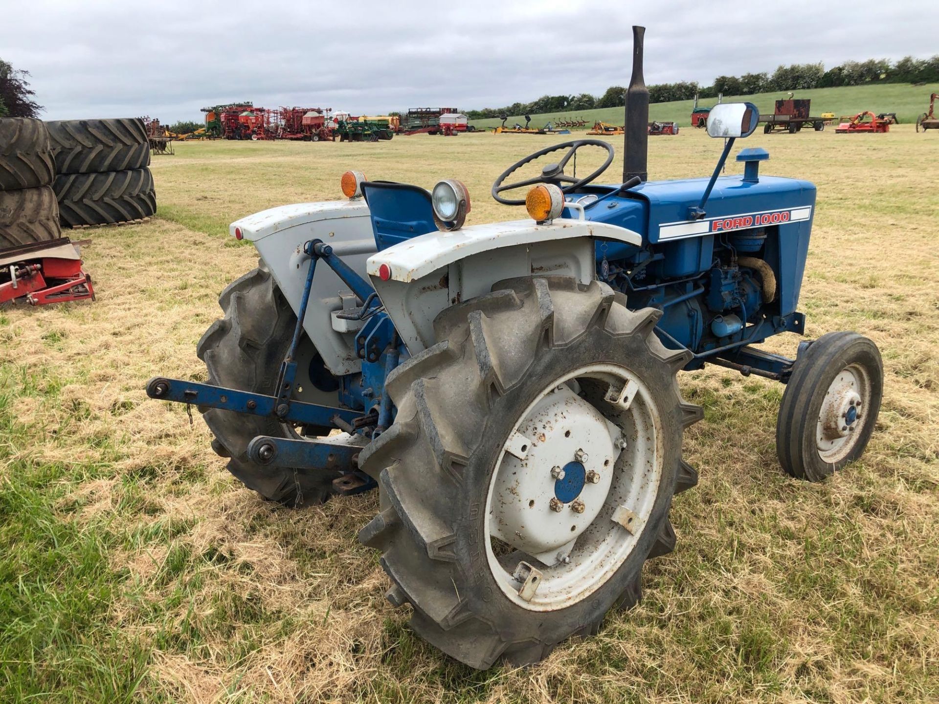 Ford 1000 2wd tractor. Serial No: 11212. No log book or V5. NO VAT - Image 4 of 6