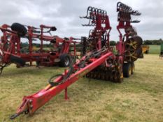 Vaderstad Rexius Twin RST 550 5.5m, 2 rows of tines, levelling boards, 400/60-15.5 tyres with road l