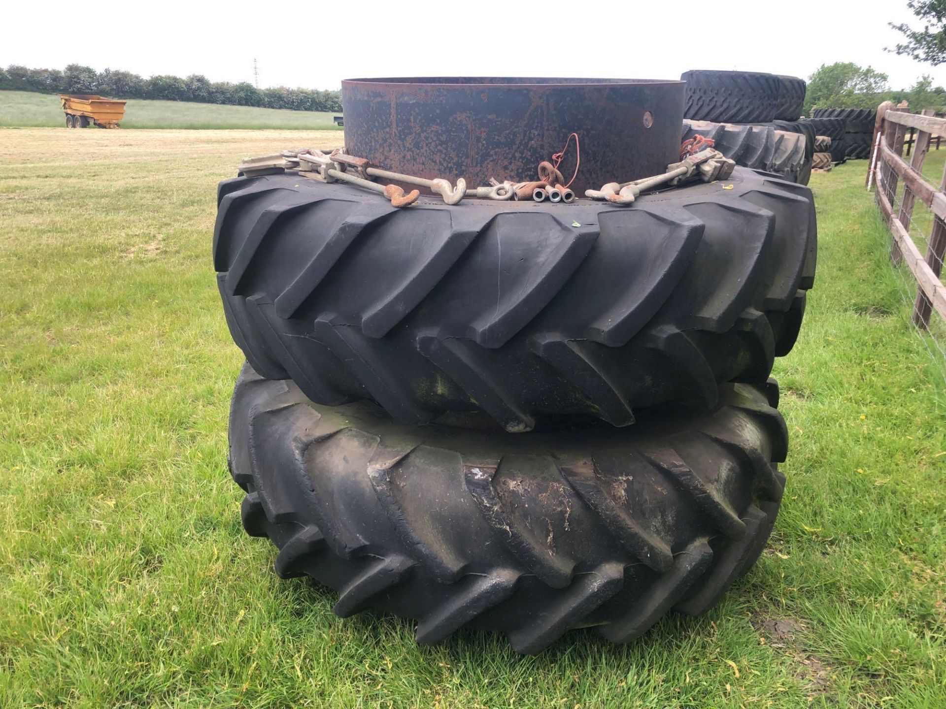 Pair Michelin 18.4R38 Stocks dual wheels and tyres with clamps - Image 2 of 3