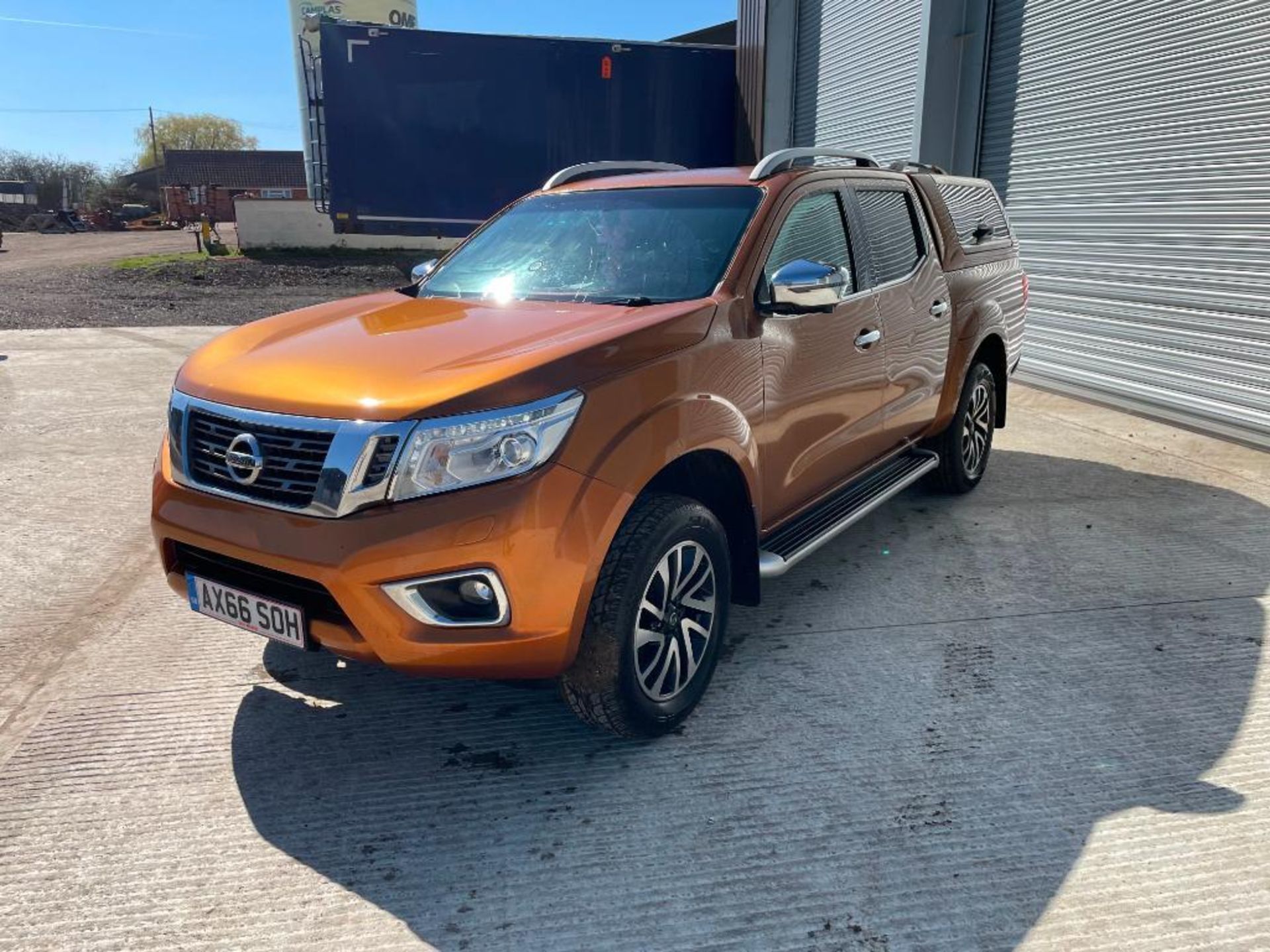 2016 Nissan Navara Techna 4wd pickup with Pegasus hard top, 4 door, diesel, automatic, leather uphol - Image 5 of 14