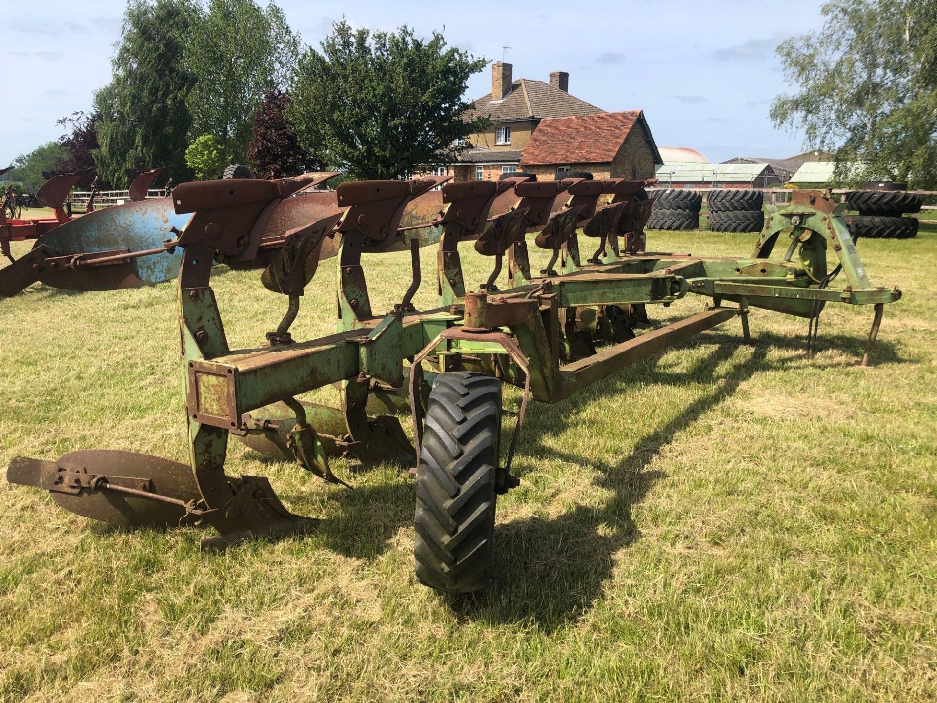 Dowdeswell DP1 6f on land reversible plough, double offset - Image 5 of 5