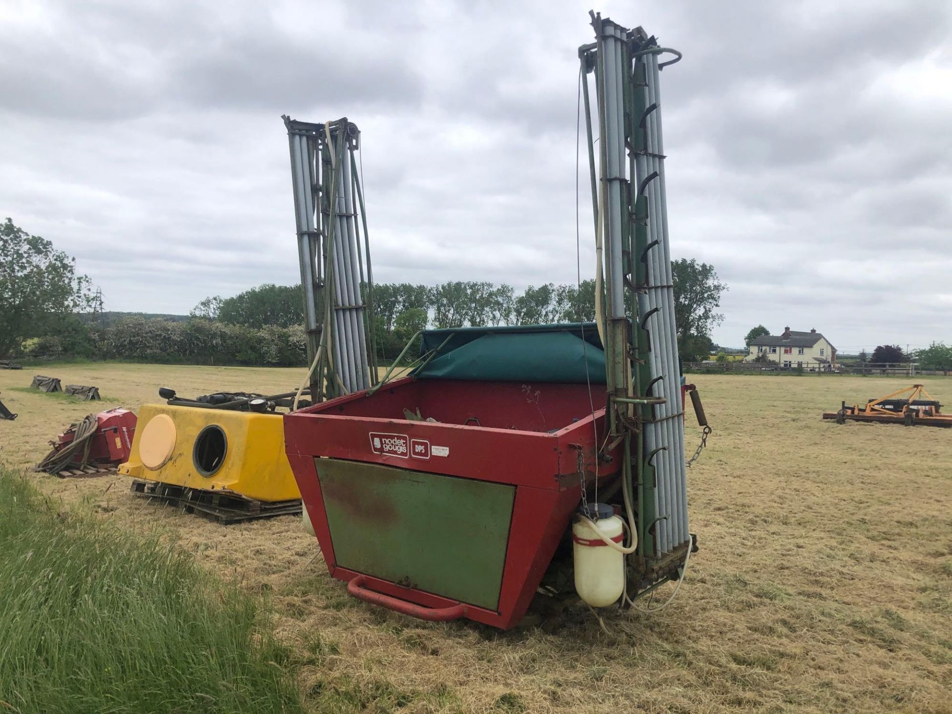 Nodet Gougis DPS 12m boom spreader, PTO driven, linkage mounted - Image 2 of 4