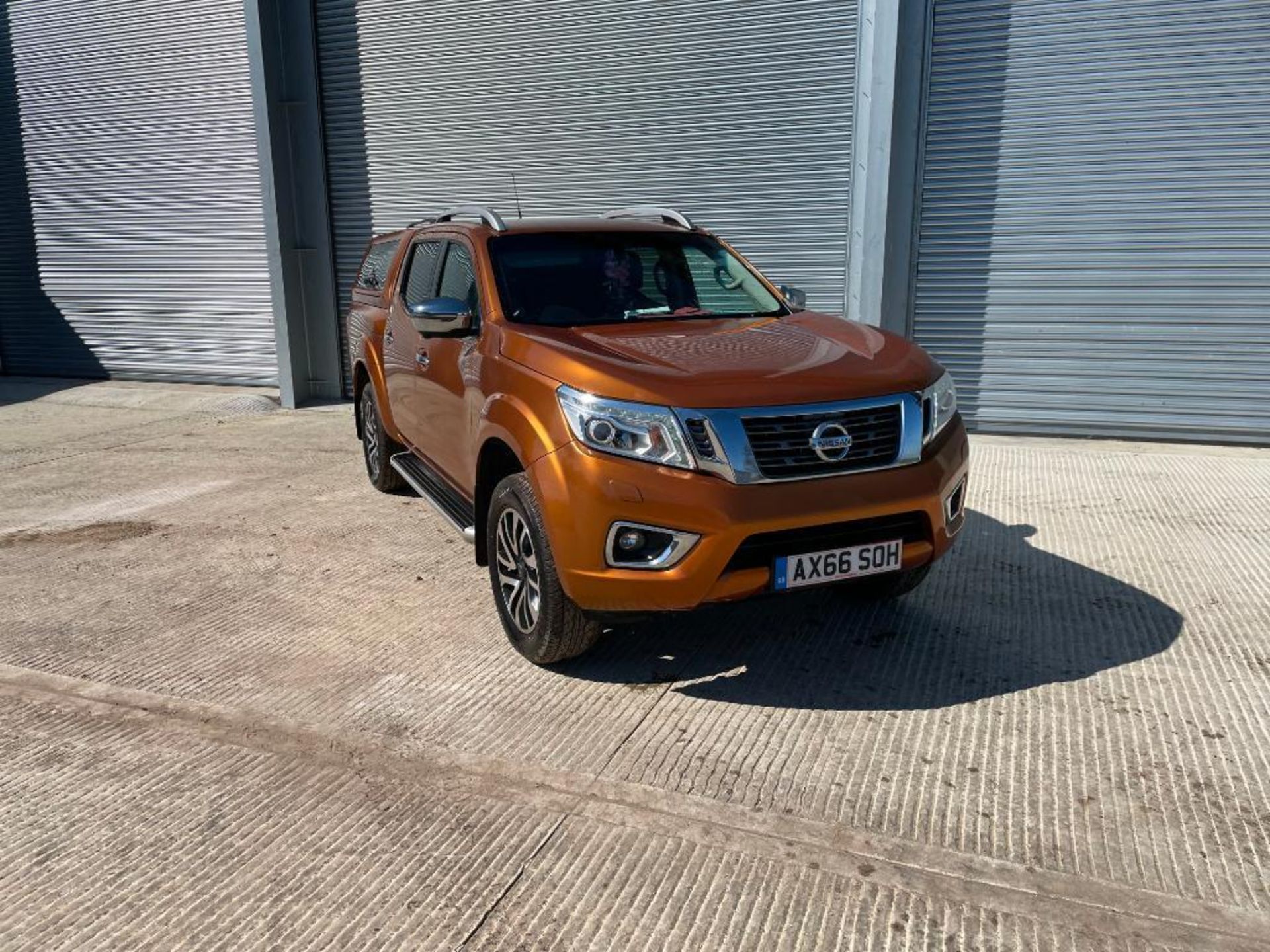 2016 Nissan Navara Techna 4wd pickup with Pegasus hard top, 4 door, diesel, automatic, leather uphol - Image 2 of 14