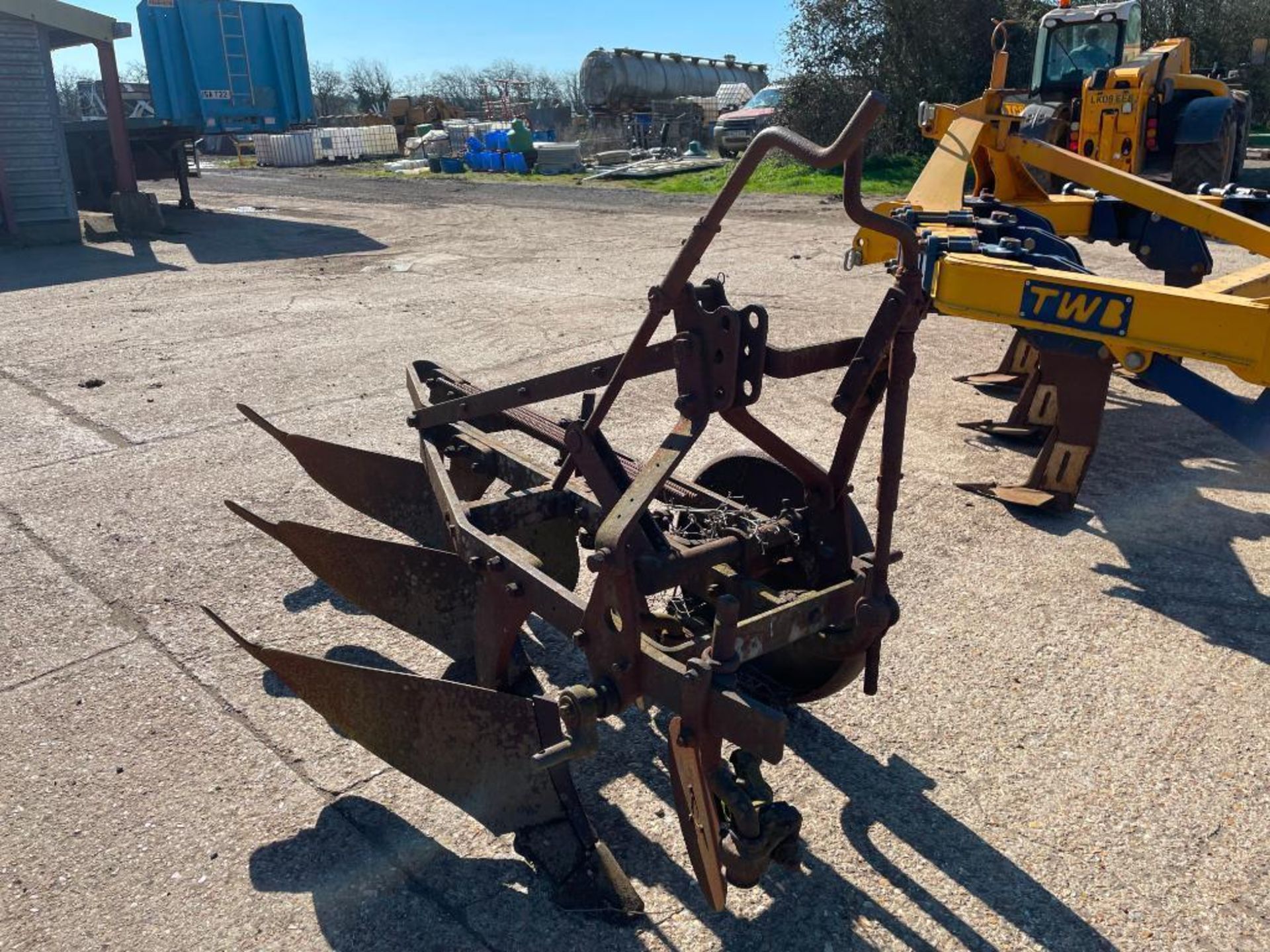 Ransomes 3f conventional plough, linkage mounted - Image 3 of 3