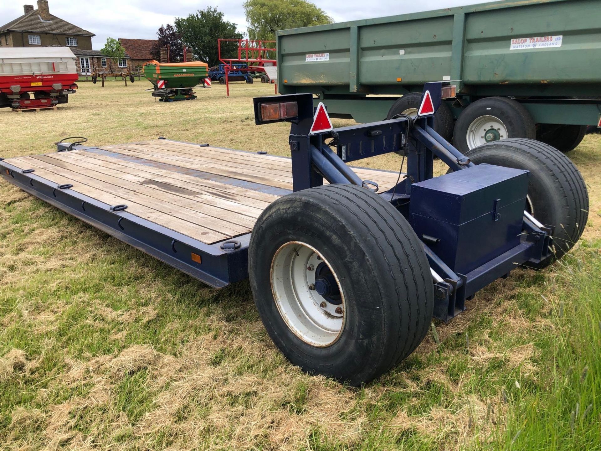 8t drop deck low loader with lights, hydraulic brakes and storage box 5.25m x 2.40m - Image 7 of 7