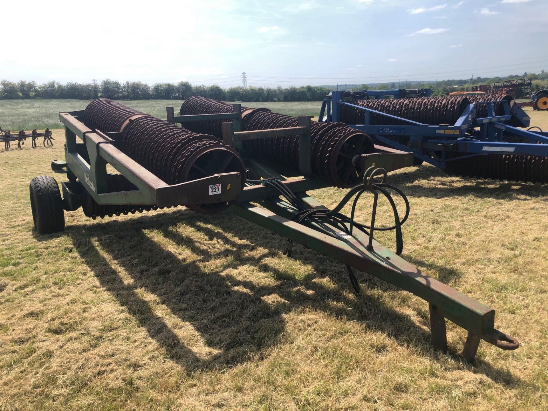 Flexicoil Rolls 8.4m horizontal folding Cambridge rolls with 20" breaker rings - Image 2 of 13