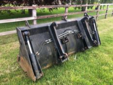 4 in 1 bucket JCB Q-fit attachments, hydraulic operated