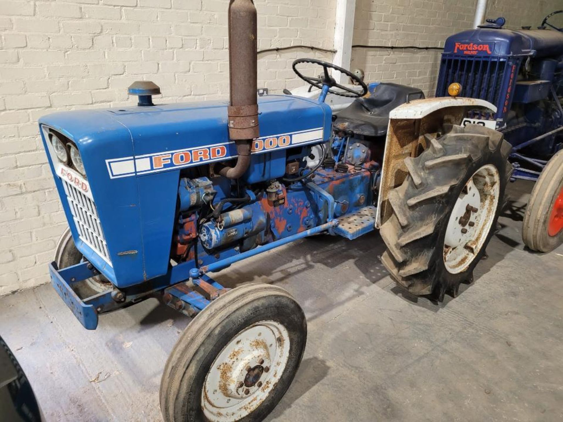 Ford 1000 2wd tractor. Serial No: 11212. No log book or V5. NO VAT - Image 2 of 6