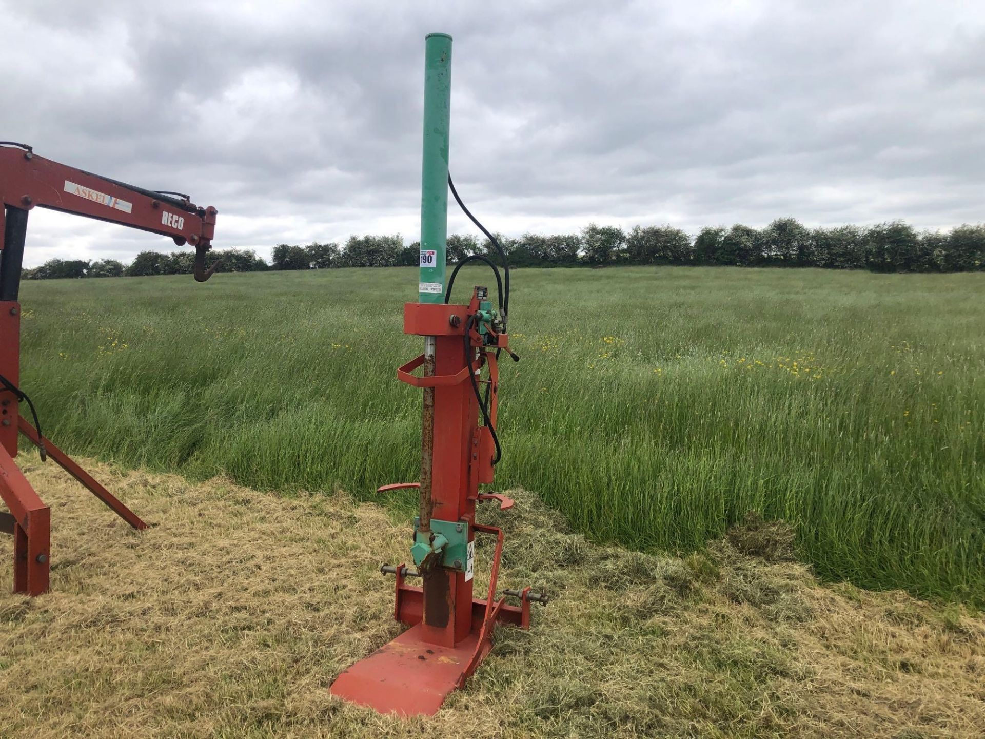 2003 Gyrax F13 log splitter, linkage mounted, hydraulic operated. Serial No: 2303 NB: Manual in Offi - Image 3 of 4