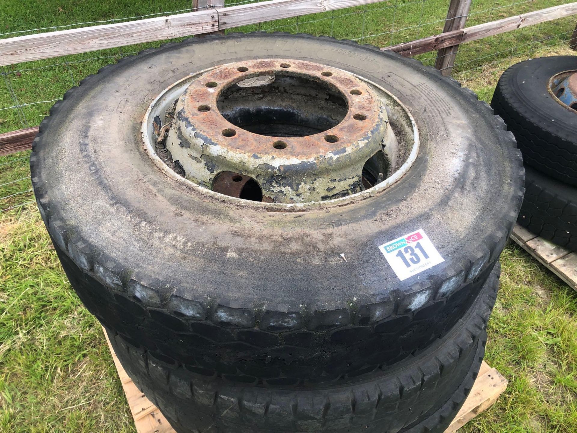 4No 11R22.5 lorry wheels and tyres - Image 2 of 3