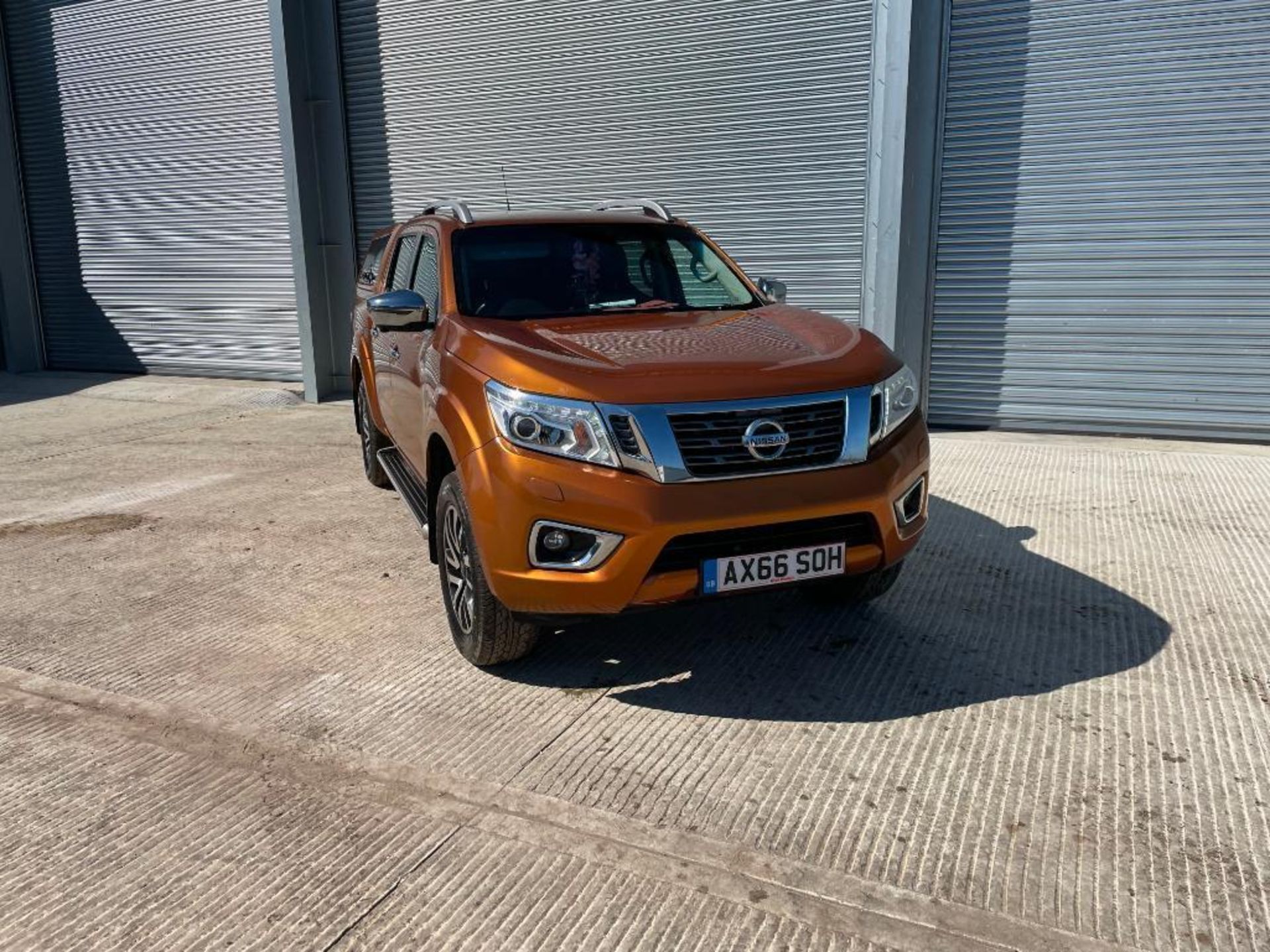 2016 Nissan Navara Techna 4wd pickup with Pegasus hard top, 4 door, diesel, automatic, leather uphol - Image 3 of 14