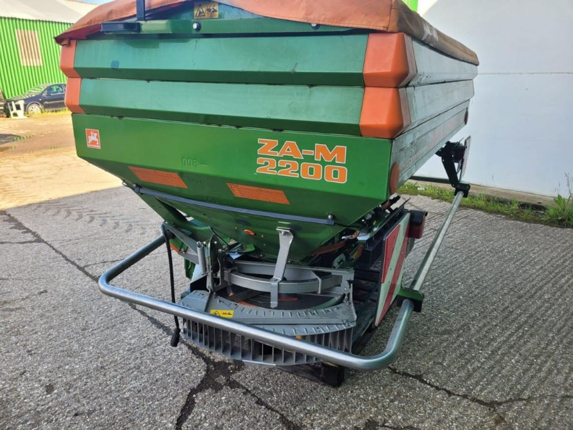 2008 Amazone ZAM 2200 24m twin disc fertiliser spreader. NB Manual in office - Image 3 of 12