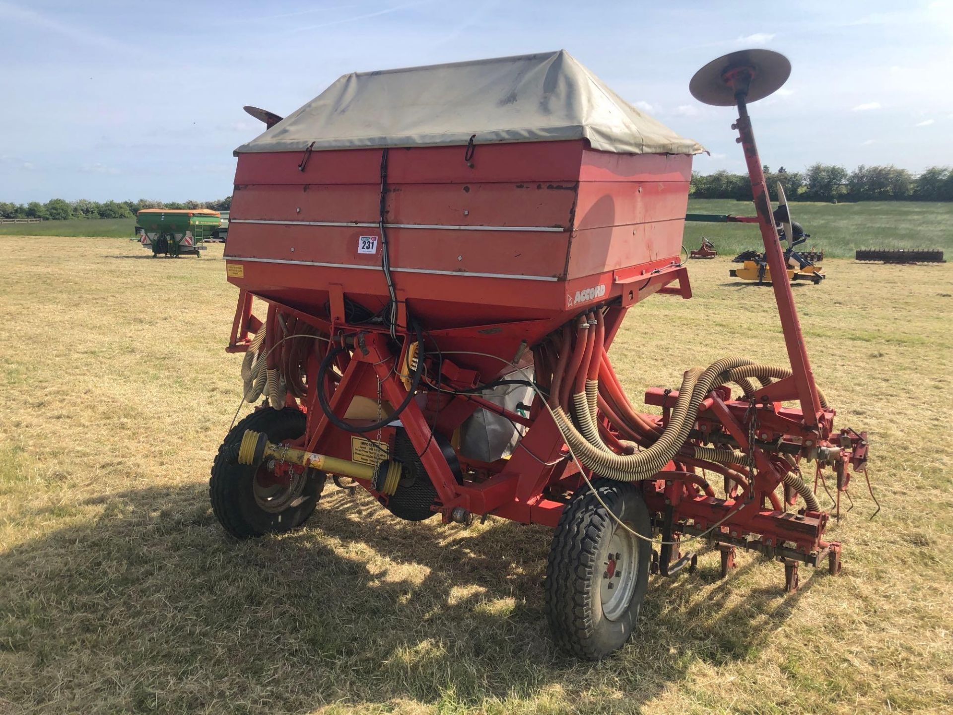 Accord 4m DL Suffolk coulter drill c/c tramline and pre-emergence markers NB: manual and control box