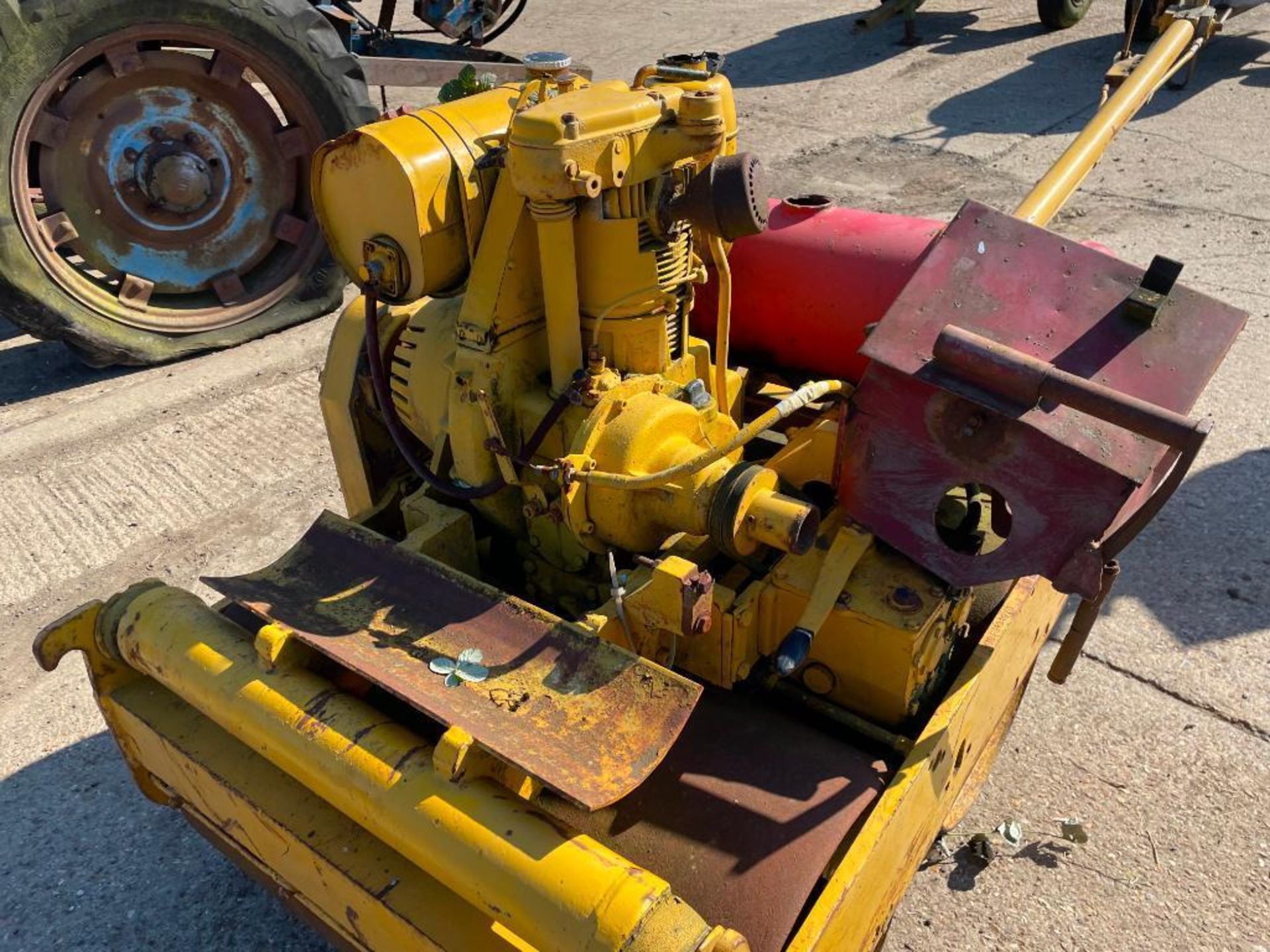 Bomag twin drum vibrating roller with diesel engine, spares or repair - Image 7 of 7