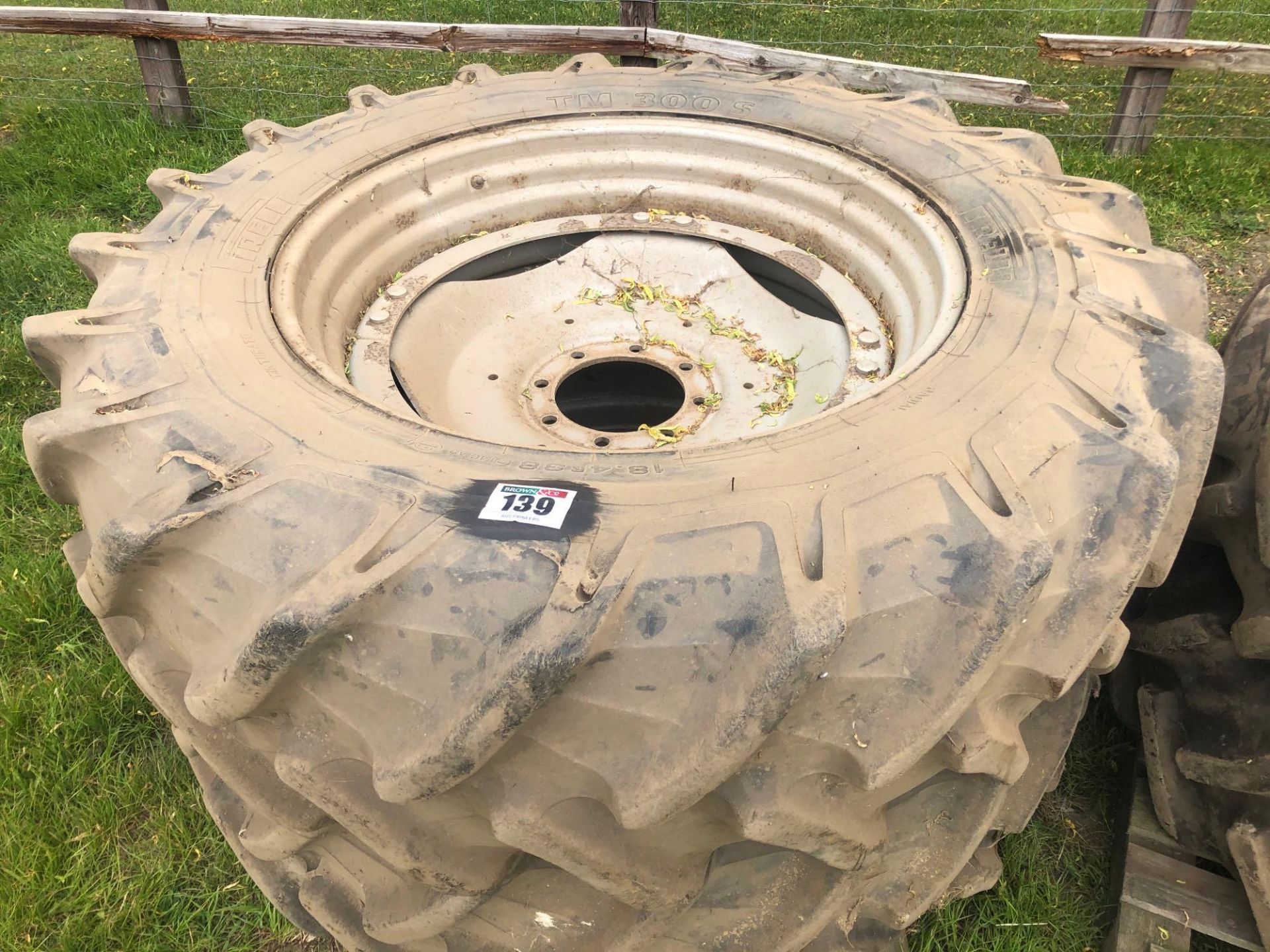 Set Pirelli 14.9R28 front and 18.4R38 rear wheels and tyres with Massey Ferguson rims - Image 3 of 3