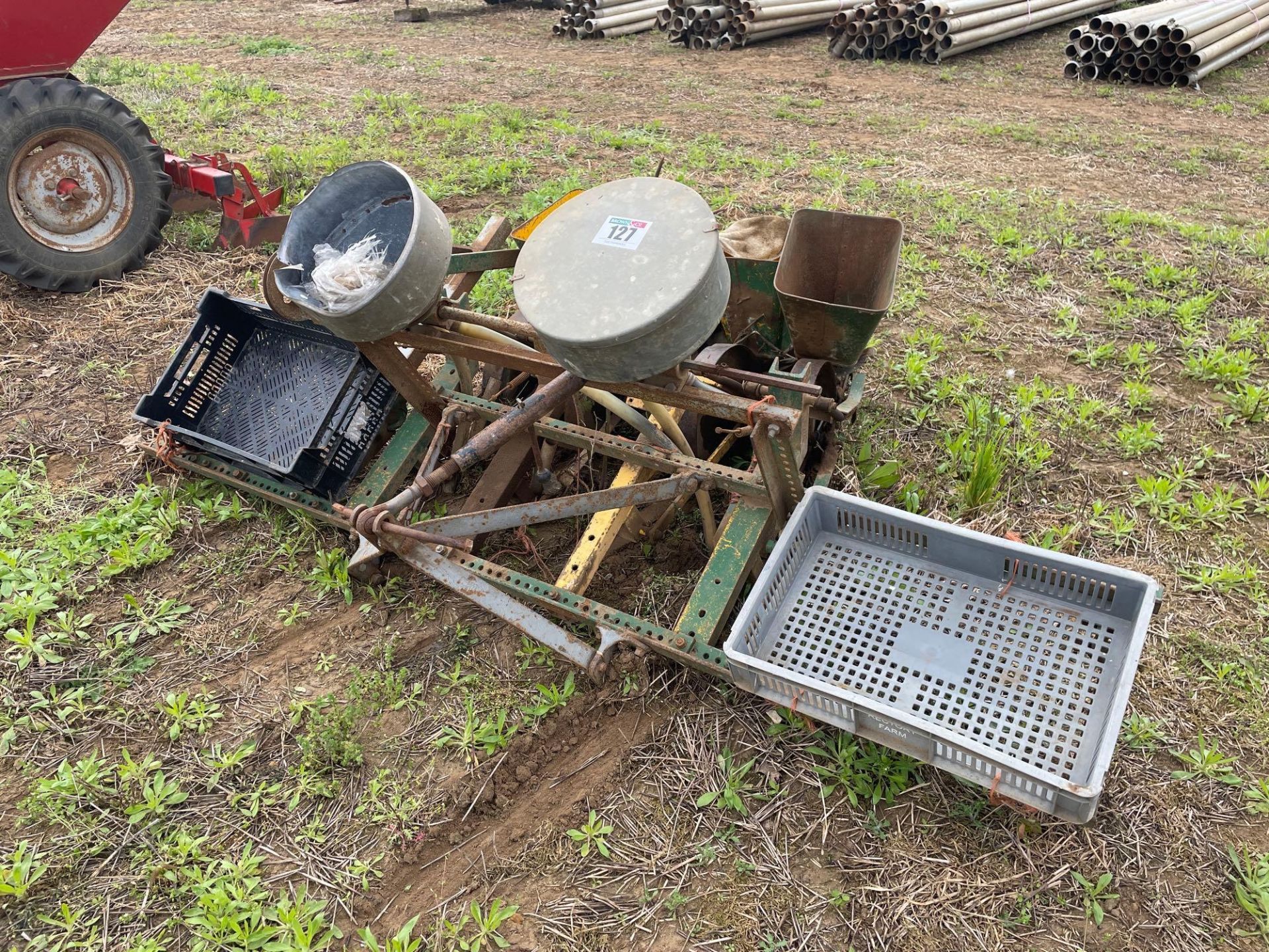 Farmery Newbold 4 row precision planter, linkage mounted