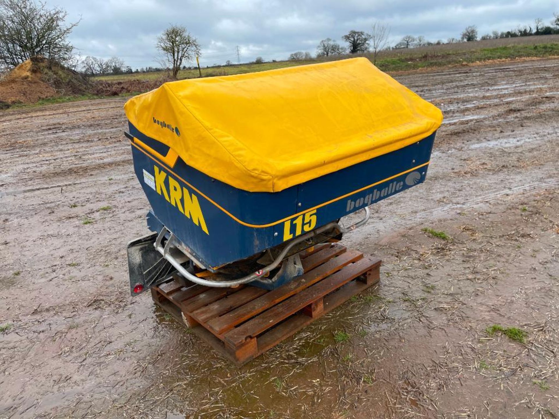 2020 KRM Bogballe L15 twin disc fertiliser spreader c/w manual. Serial No: 296 - Image 11 of 11