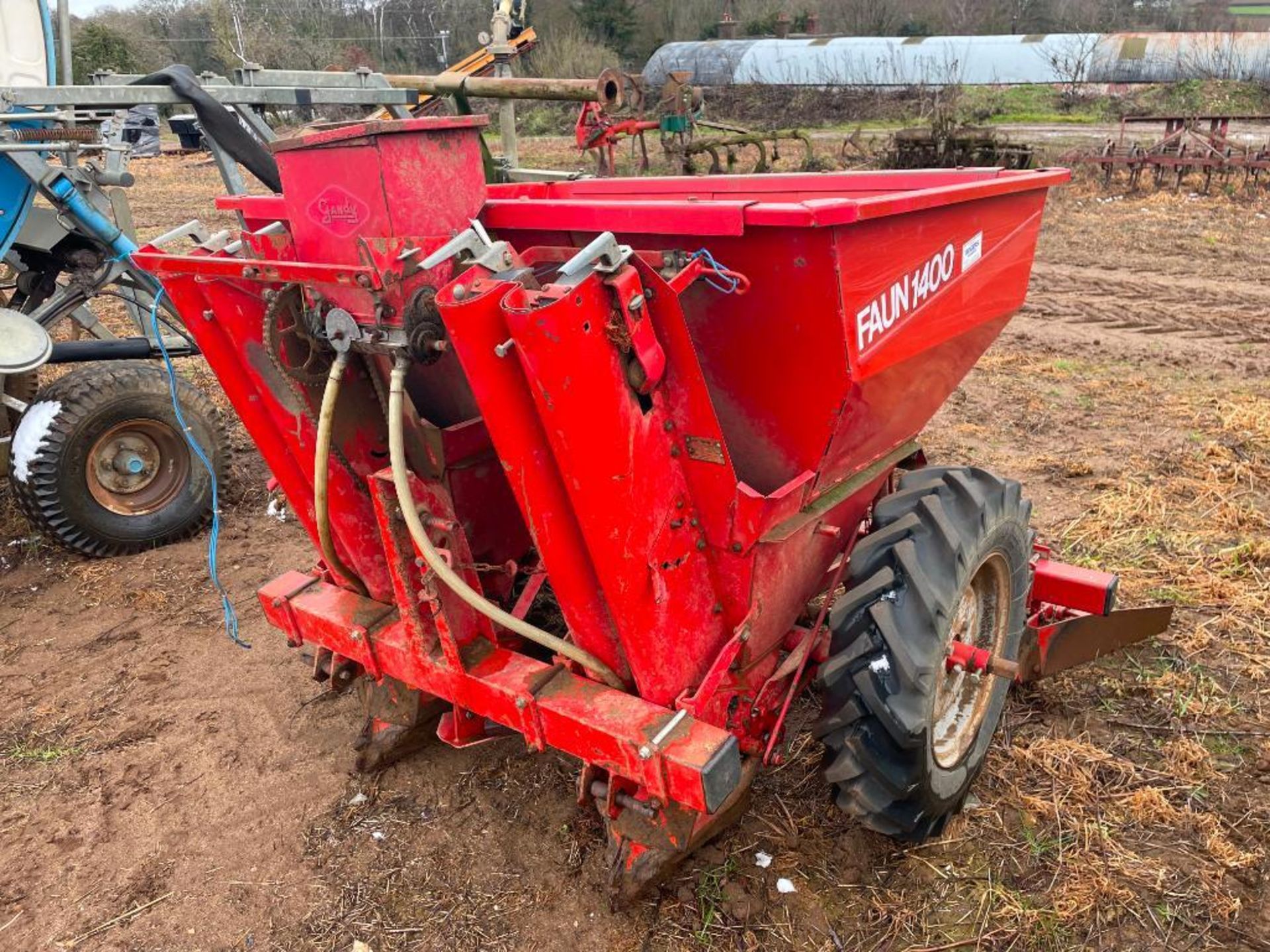 Kverneland Faun 1400 twin row potato planter with Gandy 9020 applicator. Serial No: 8916. NB: Manual - Image 6 of 6