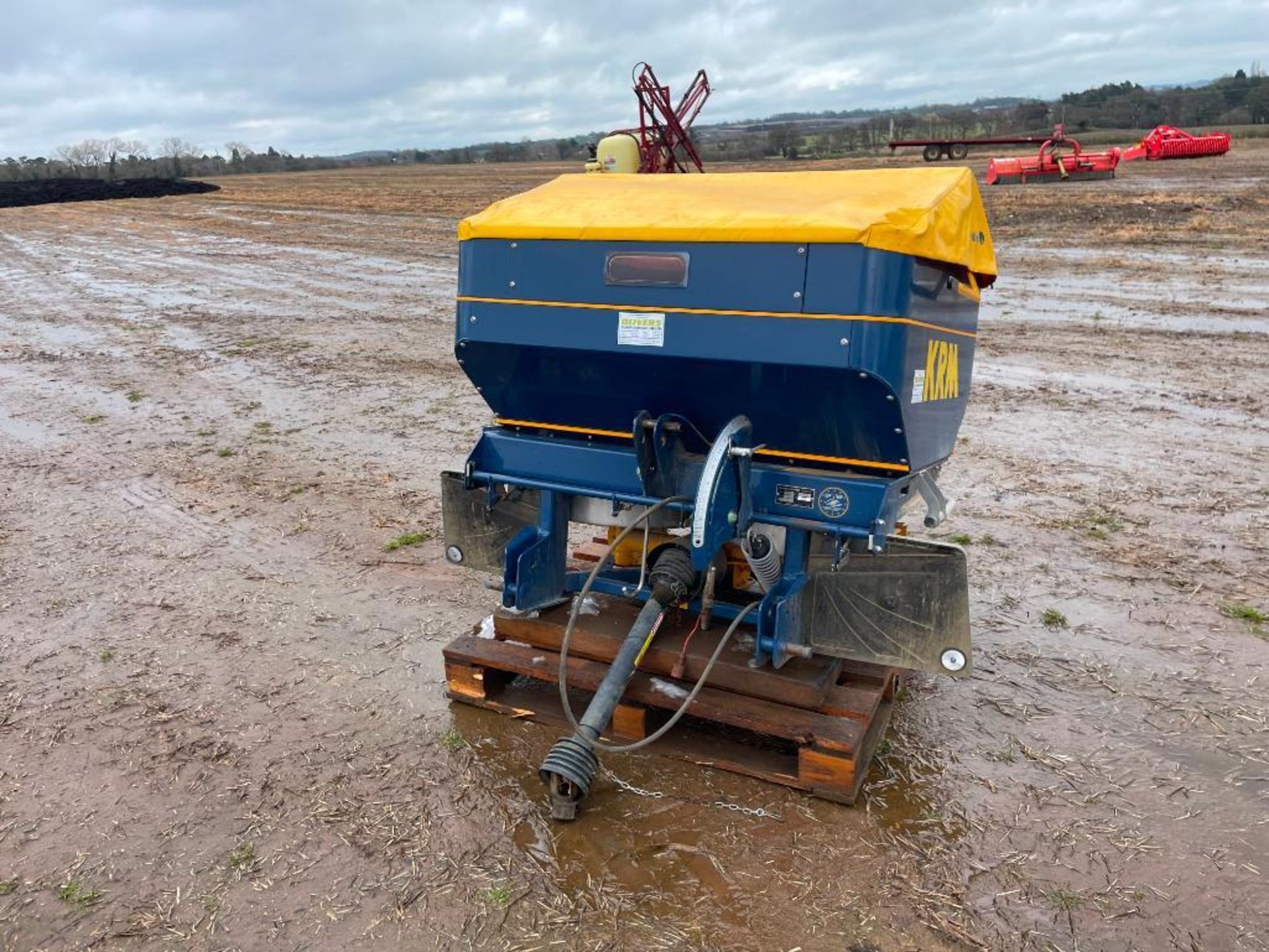 2020 KRM Bogballe L15 twin disc fertiliser spreader c/w manual. Serial No: 296 - Image 6 of 11