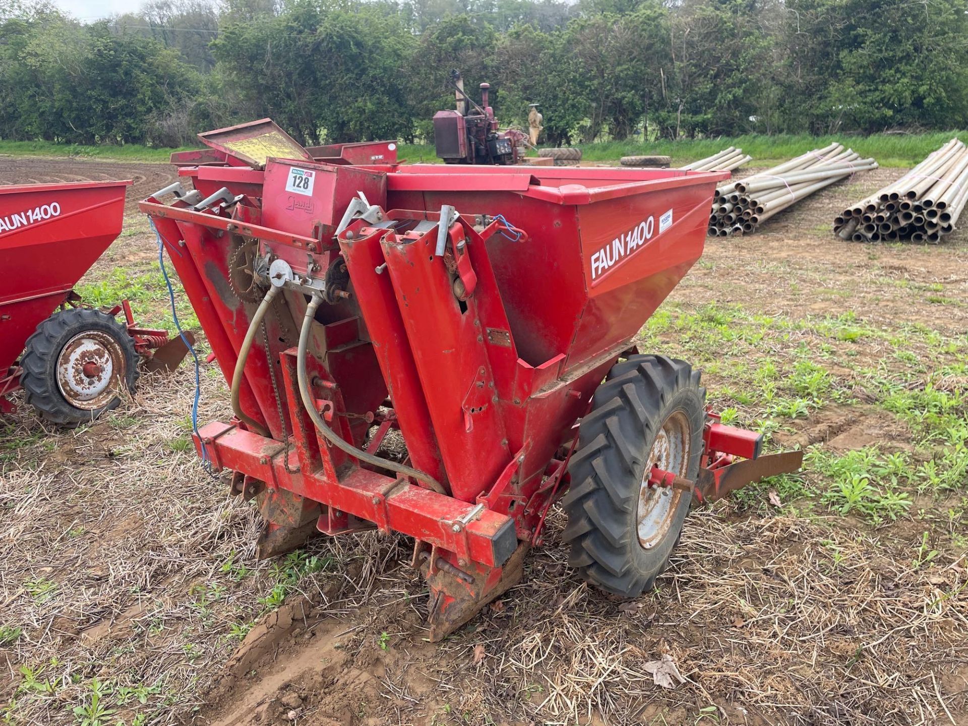 Kverneland Faun 1400 twin row potato planter with Gandy 9020 applicator. Serial No: 8916. NB: Manual - Image 2 of 6