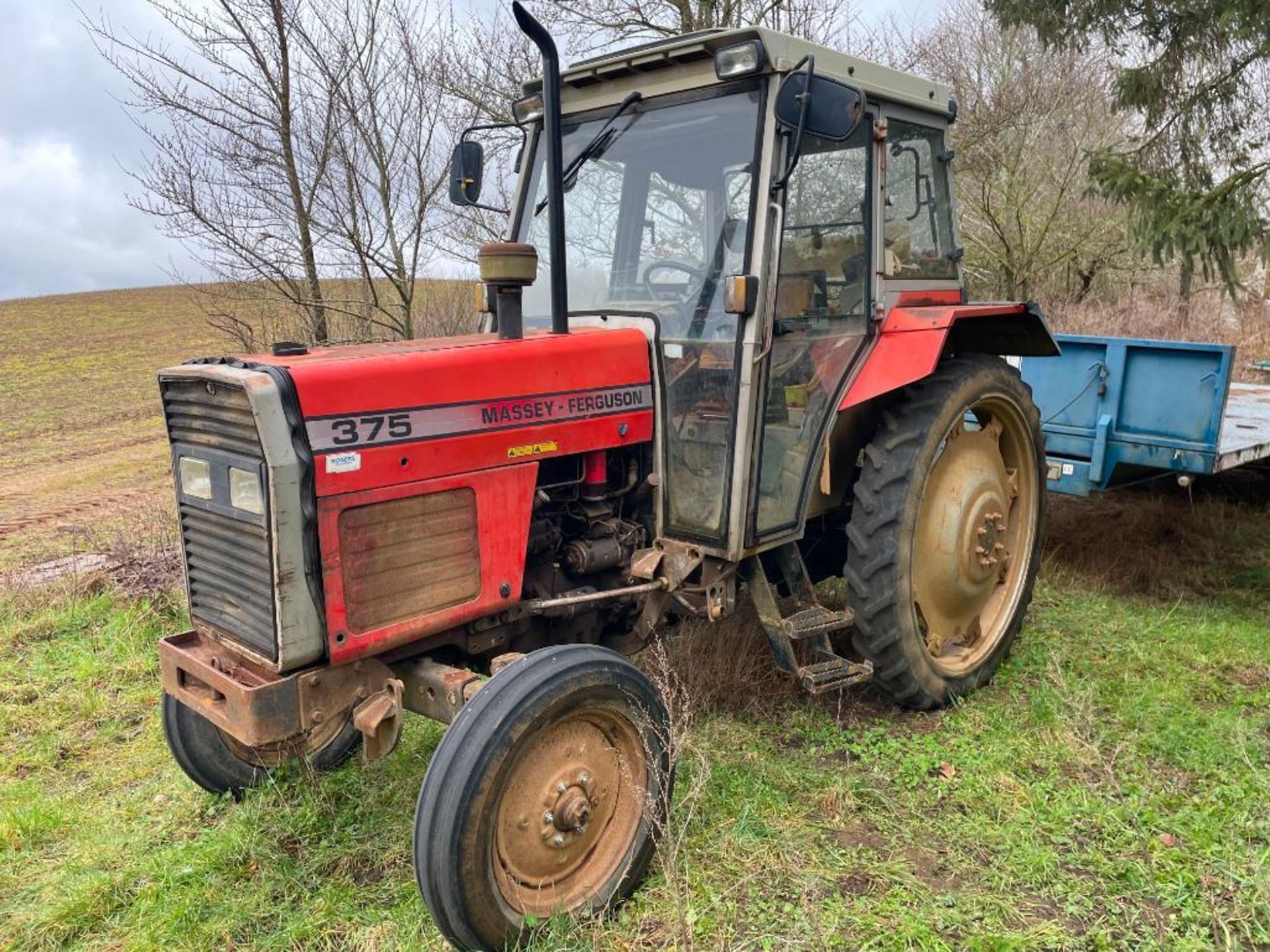 1991 Massey Ferguson 375 2wd tractor with HiLine cab and 2 manual spools on BKT 6.00-19 front and Tr - Image 2 of 13