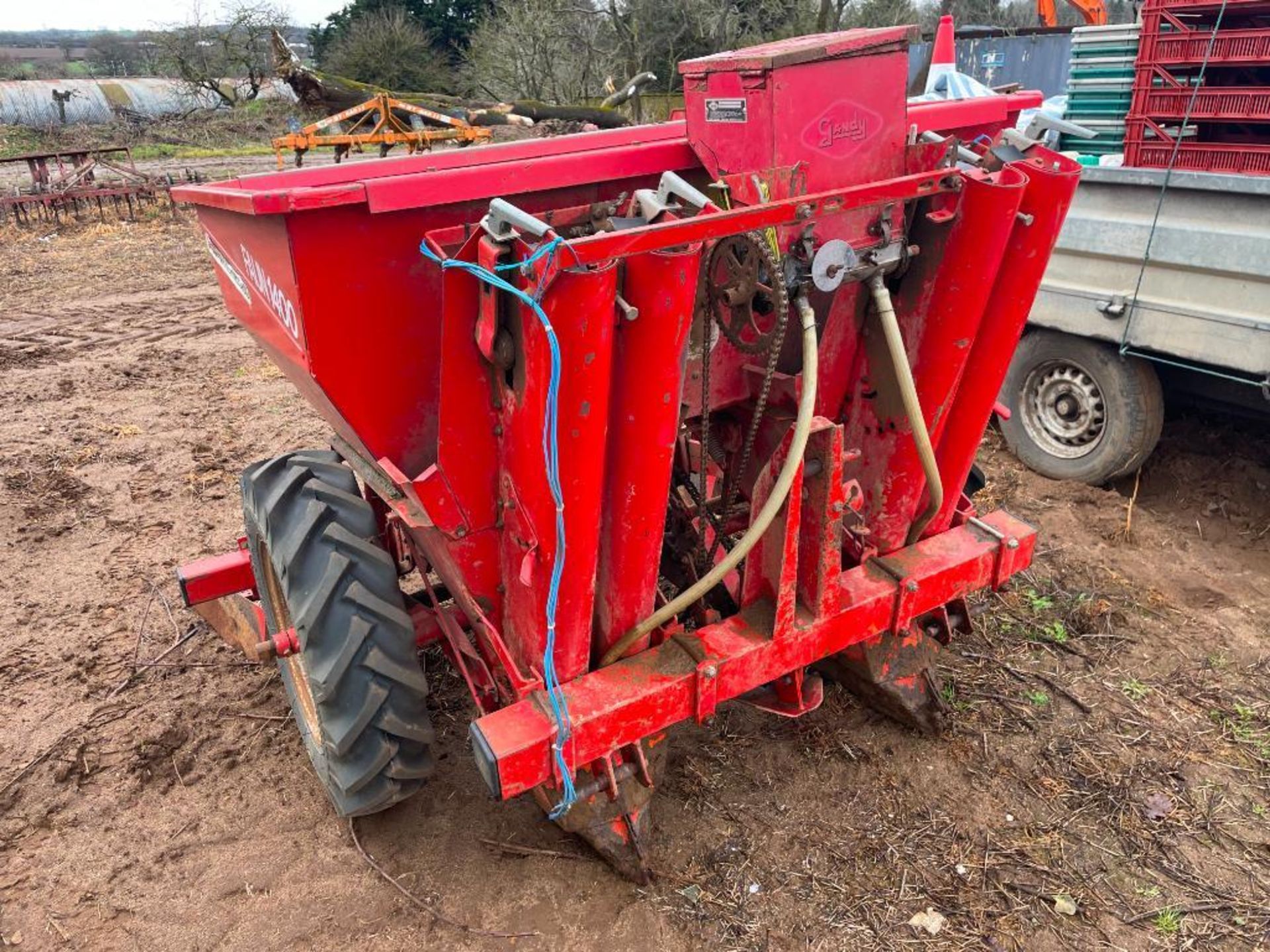 Kverneland Faun 1400 twin row potato planter with Gandy 9020 applicator. Serial No: 8916. NB: Manual