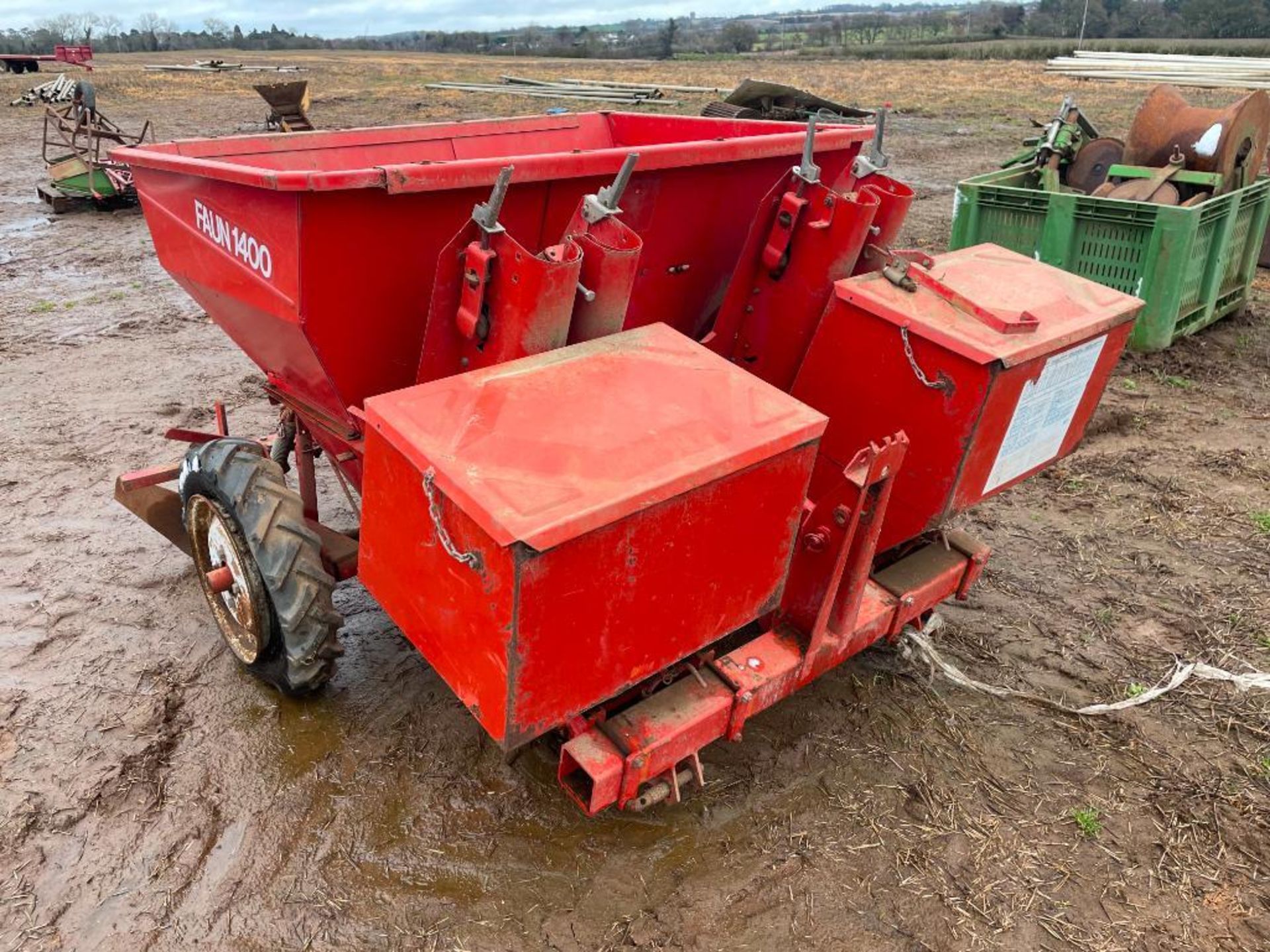 Kverneland Faun 1400 twin row potato planter c/w fetiliser applicator. Serial No: 8173